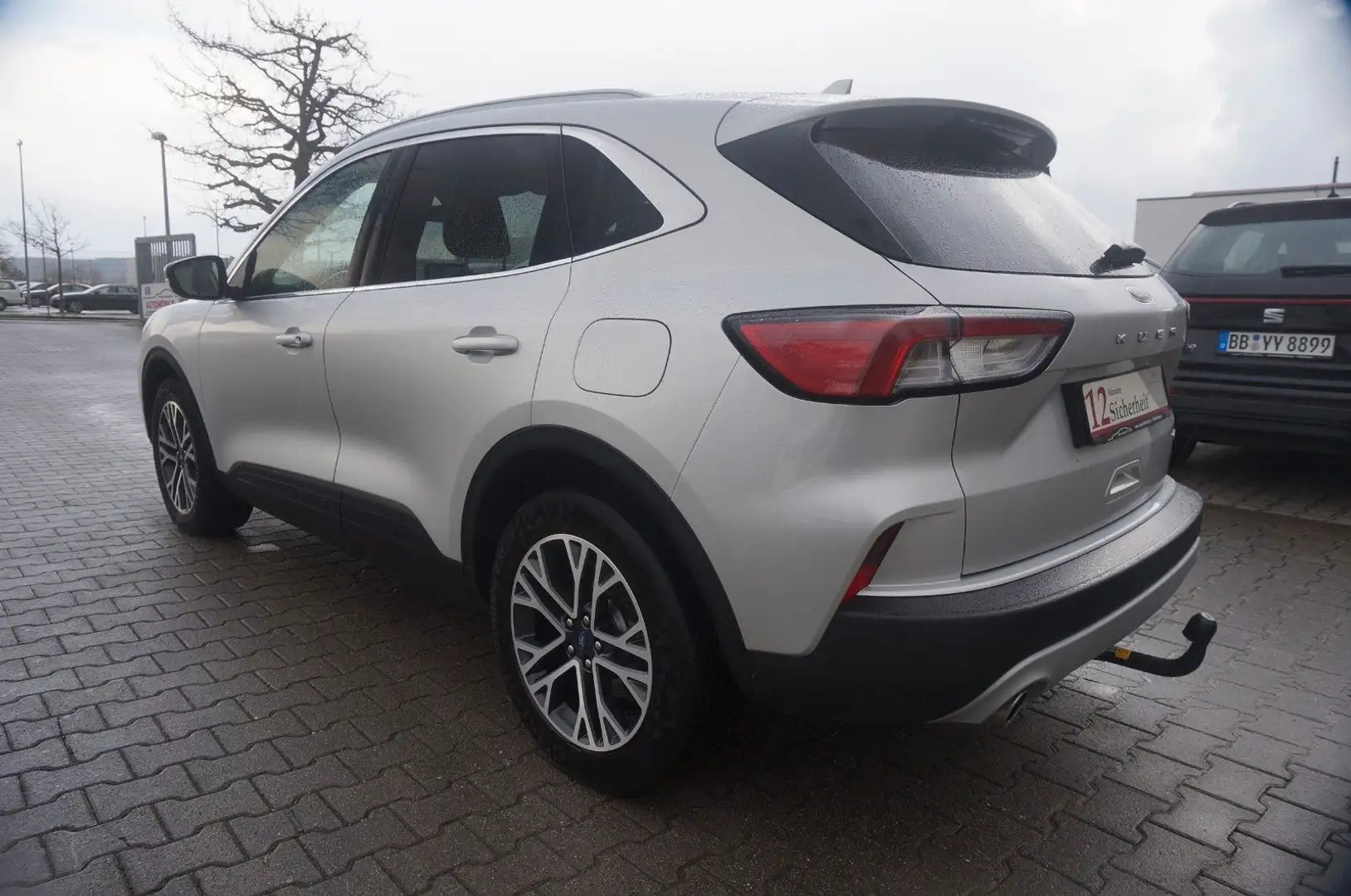 Ford Kuga Titan.X*1.Hd*AHK*NAVI*4×SHZG*LEDER*PDC*SPUR Silber - 1