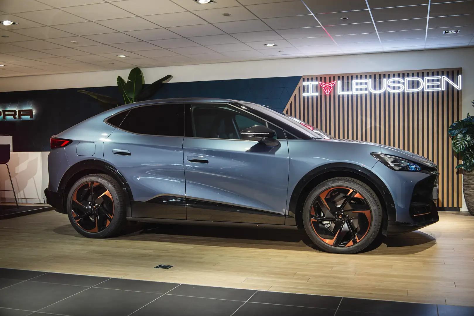 CUPRA Tavascan VZ Adrenaline 82 kWh | Alcantara bekleding | Elekt Albastru - 2