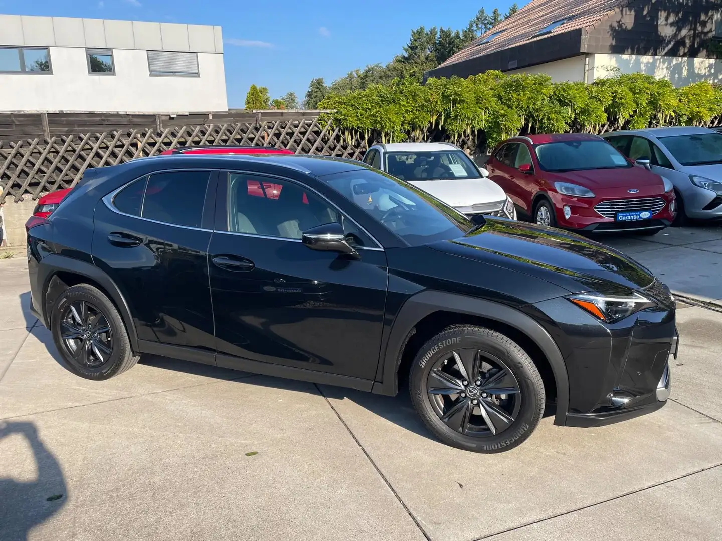 Lexus UX 250h 2,0 Automatik /Navi/Klima/Alcantara/LED Noir - 1