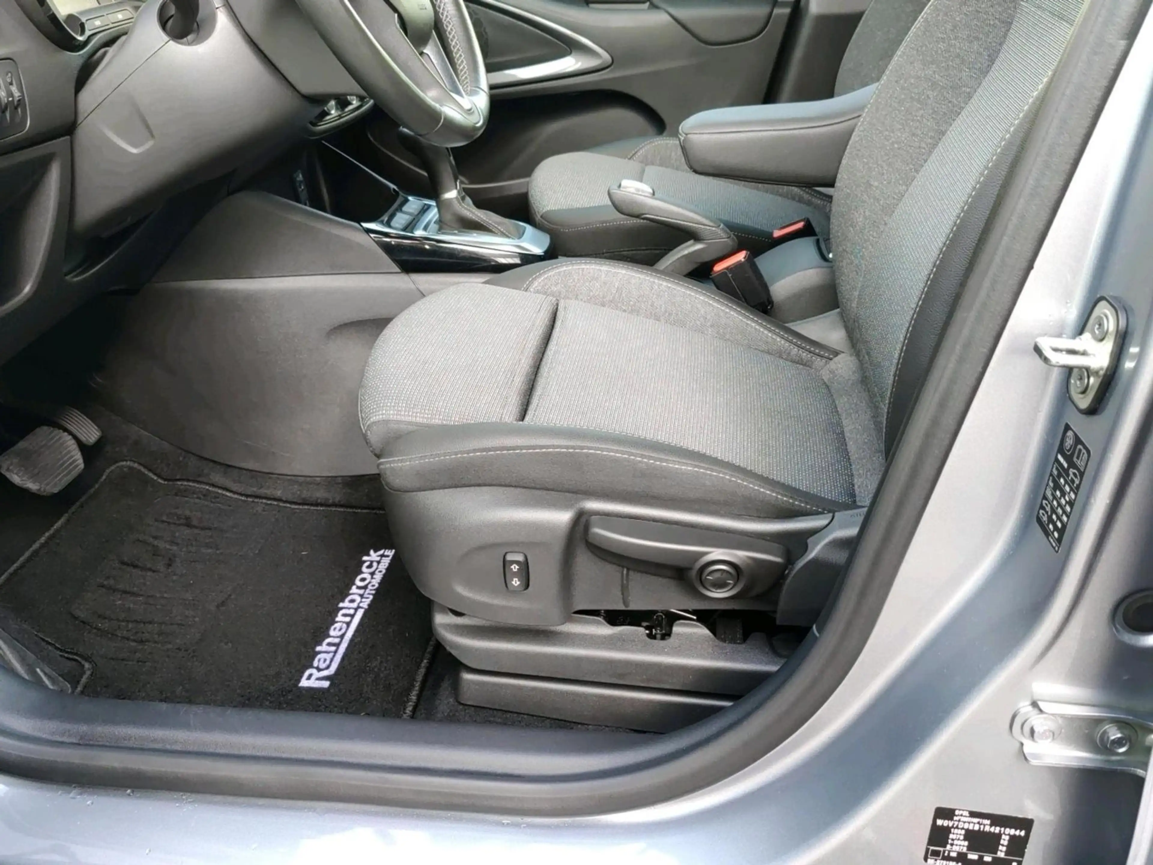 Opel Crossland X Crossland Elegance 130 PS Automatik SHZ — photo 7