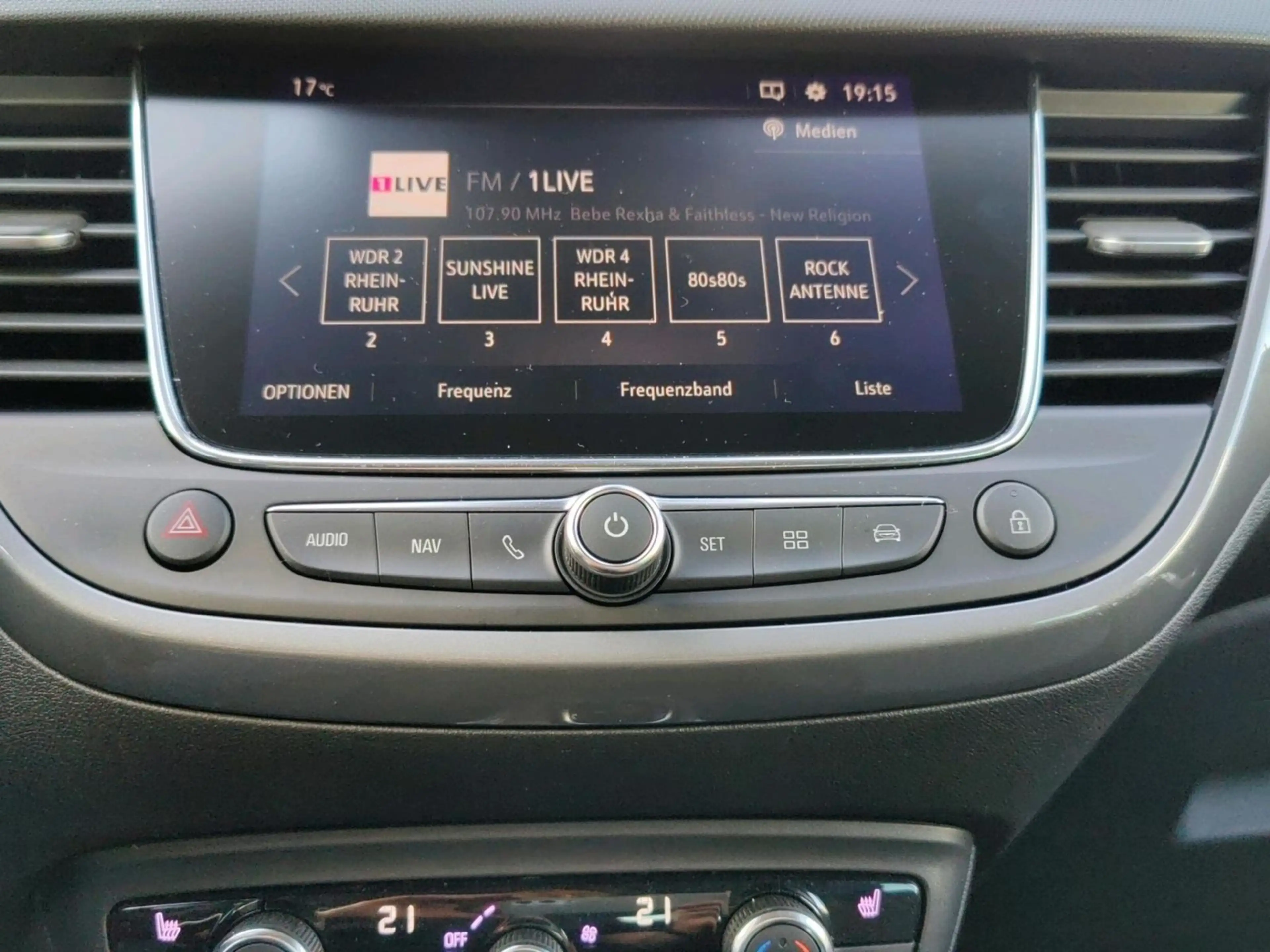 Opel Crossland X Crossland Elegance 130 PS Automatik SHZ — photo 12