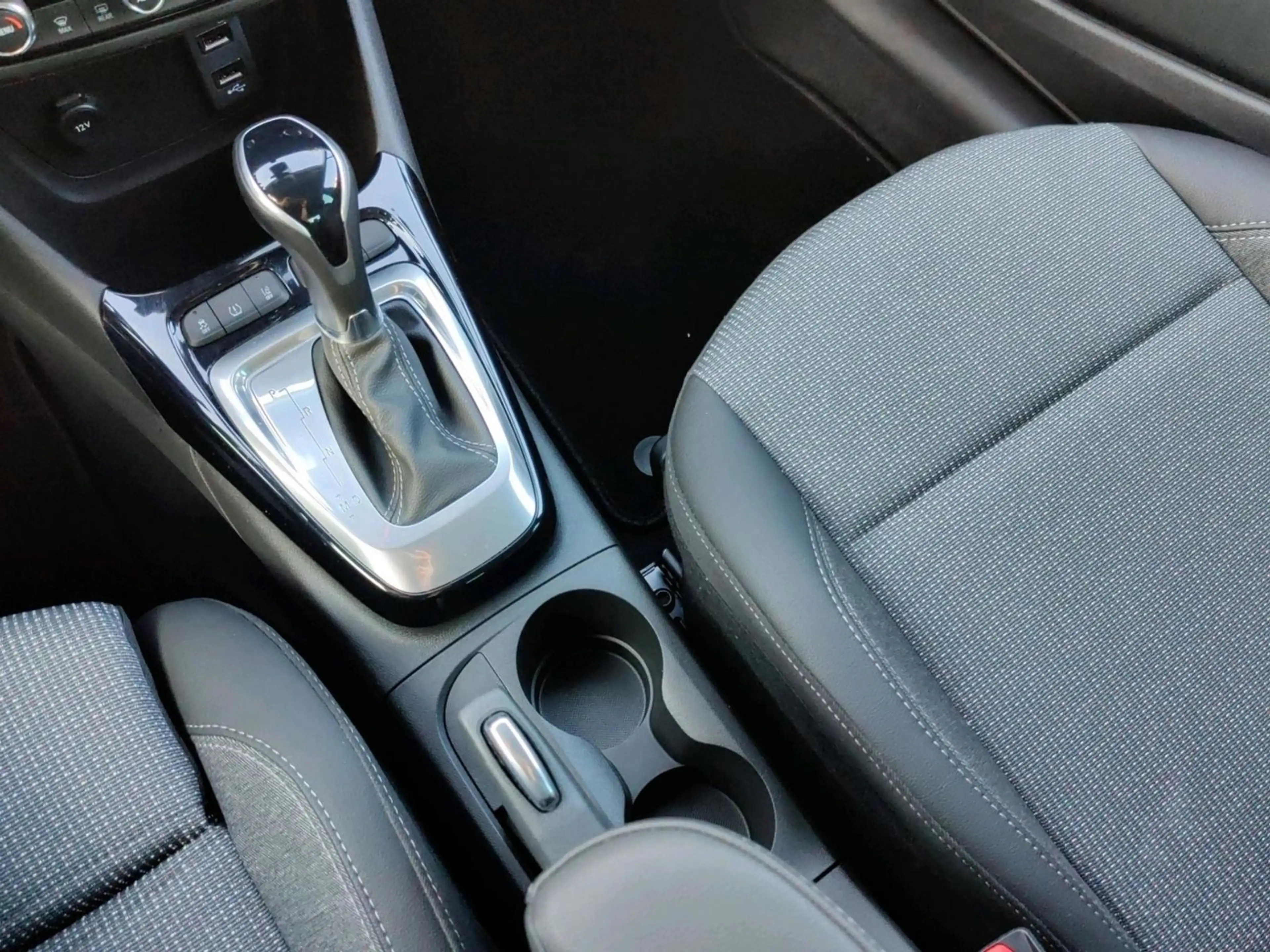 Opel Crossland X Crossland Elegance 130 PS Automatik SHZ — photo 11
