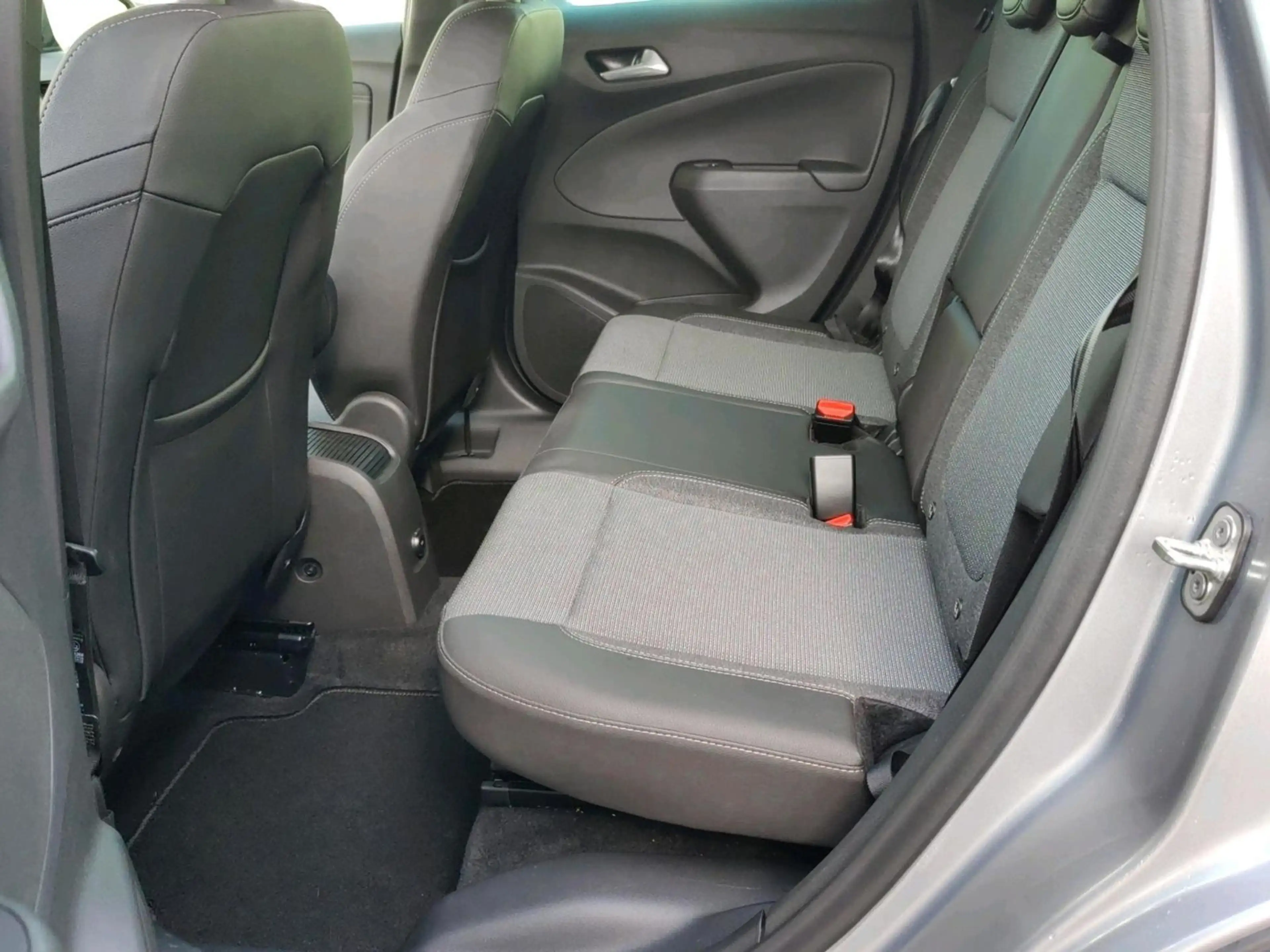 Opel Crossland X Crossland Elegance 130 PS Automatik SHZ — photo 8