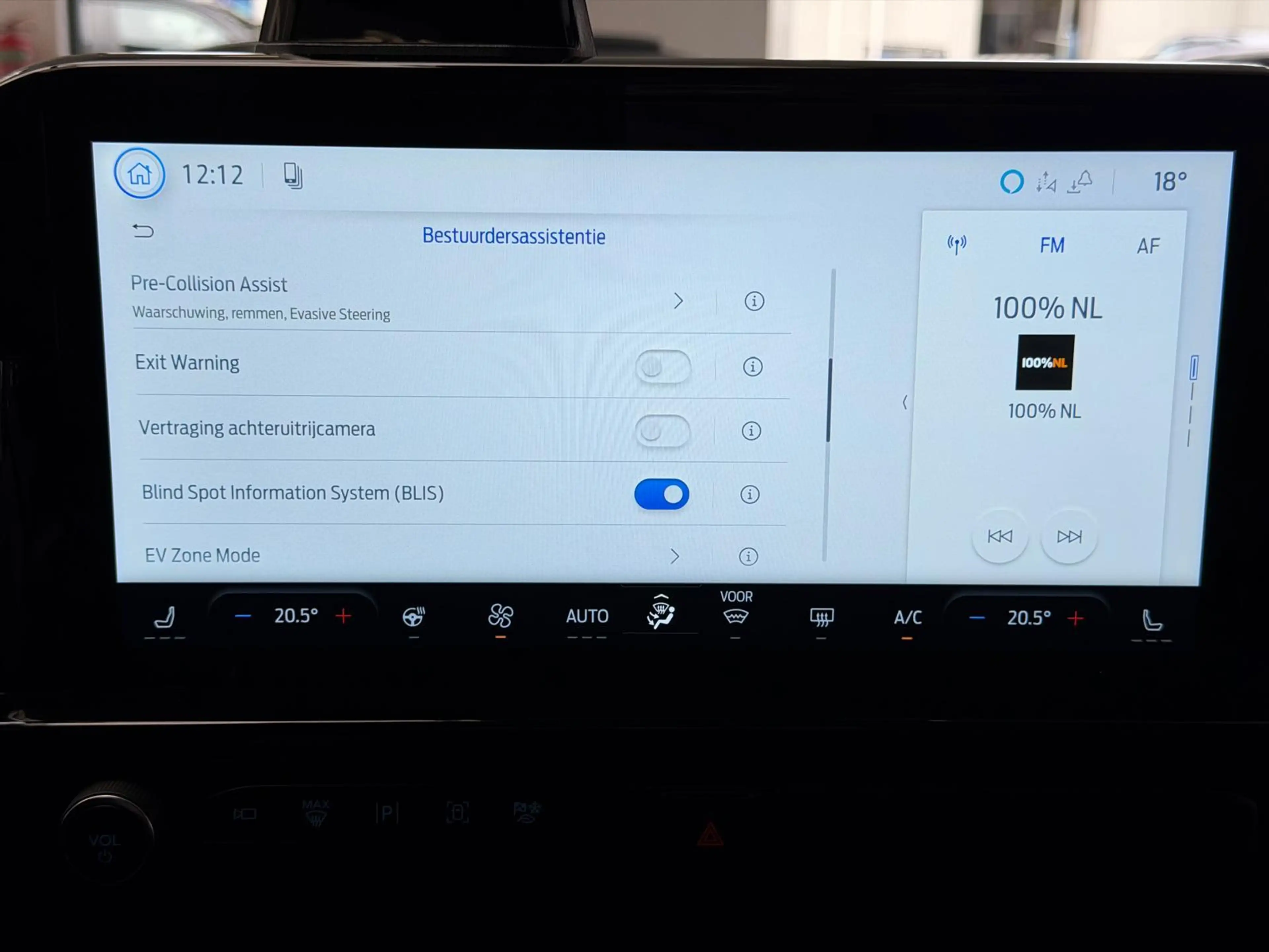 Ford Tourneo Connect Titanium PHEV L2 8p / Panorama / memory / led / ca — photo 25