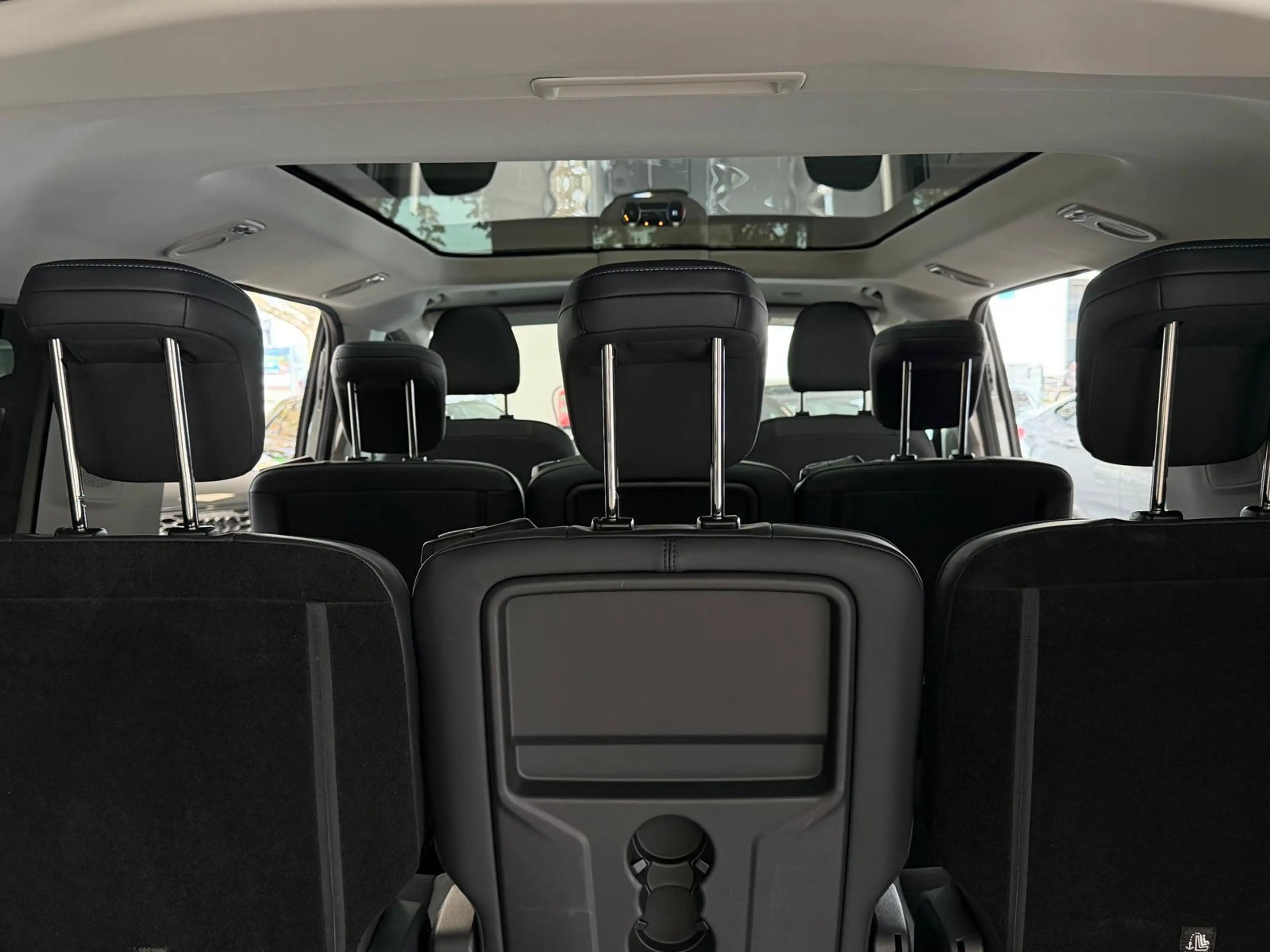 Ford Tourneo Connect Titanium PHEV L2 8p / Panorama / memory / led / ca — photo 13