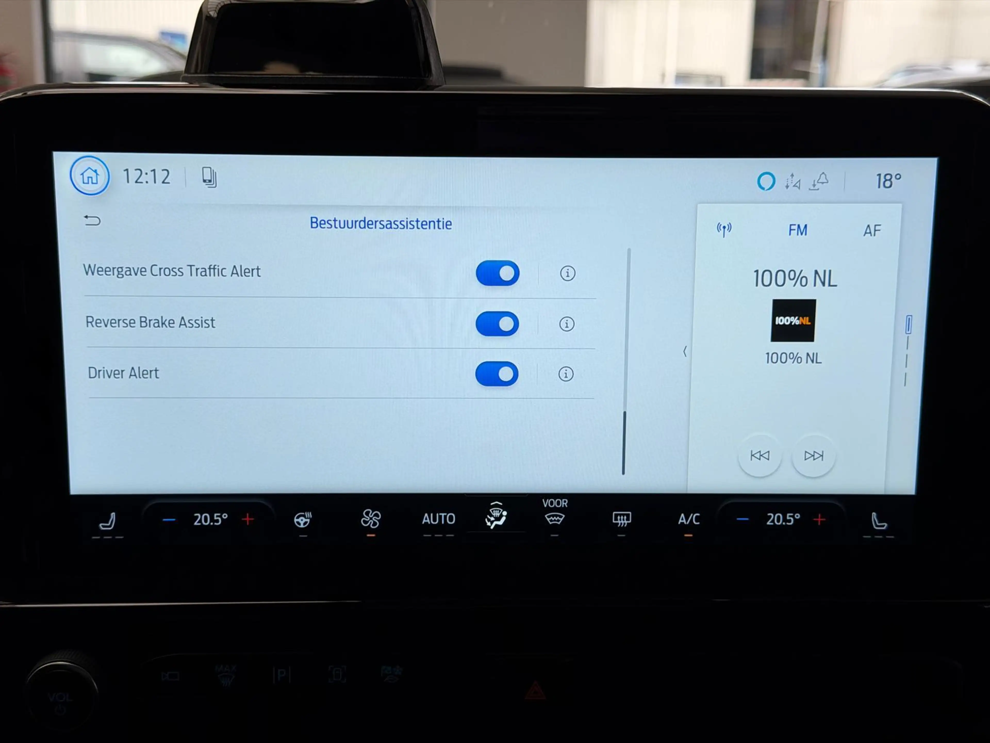 Ford Tourneo Connect Titanium PHEV L2 8p / Panorama / memory / led / ca — photo 22