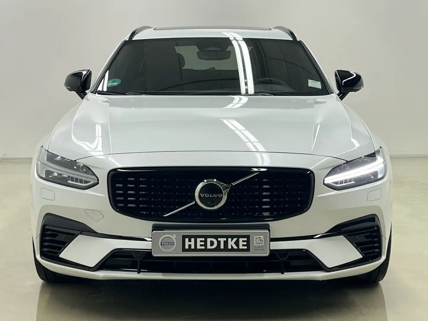 Volvo V90 T8 AWD Plus Dark 19"+HUD+PANO+360°+VOLL-LED Weiß - 2
