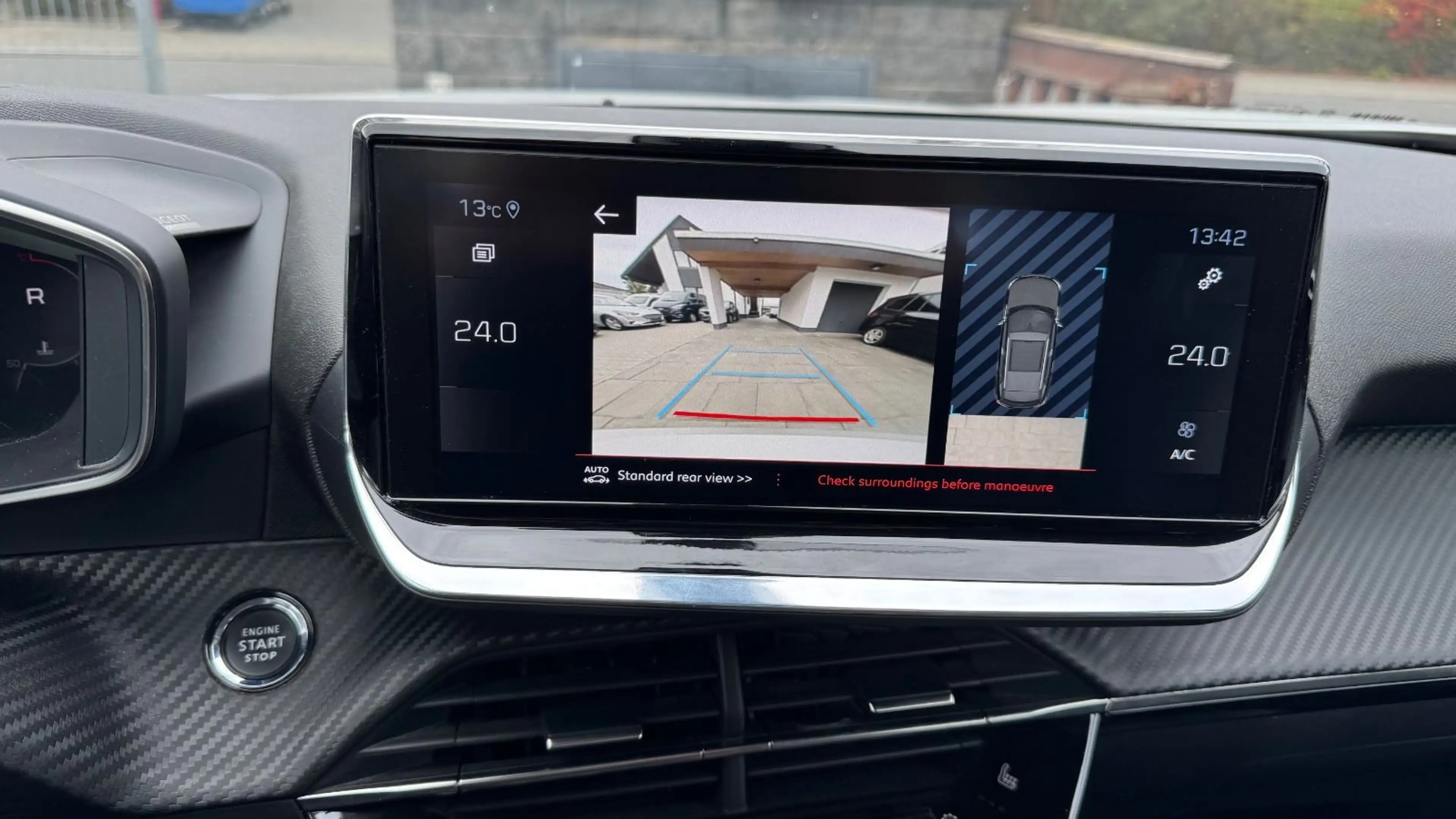 Peugeot 2008 HDi NAVI LEDER KAMER ACC AHK TEMP SITZH PDC — photo 2