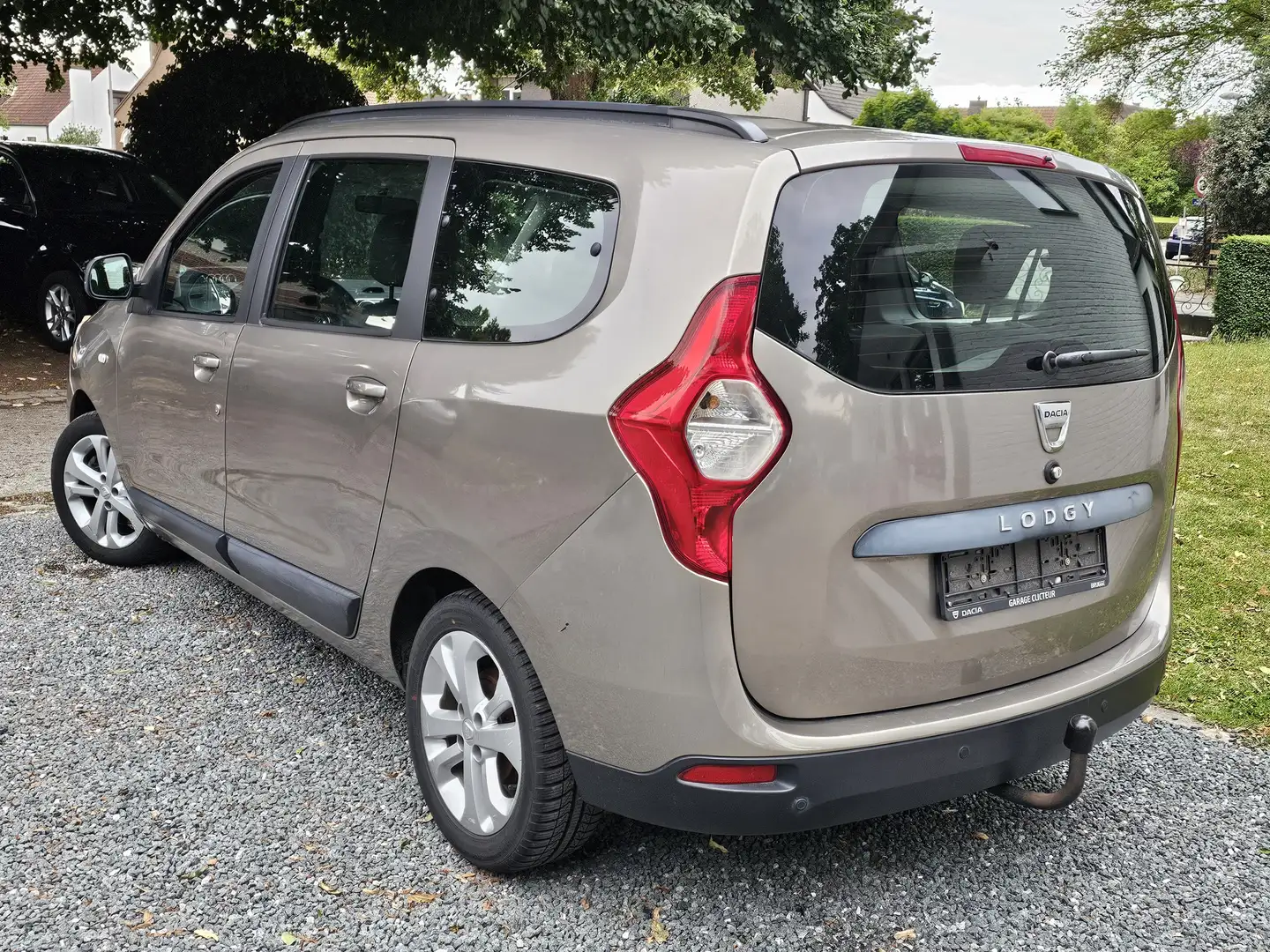 Dacia Lodgy 1.2 TCe * 1 MAIN * 7 PLACES * NAVI+CRUISE+AIRCO+.. Beige - 2