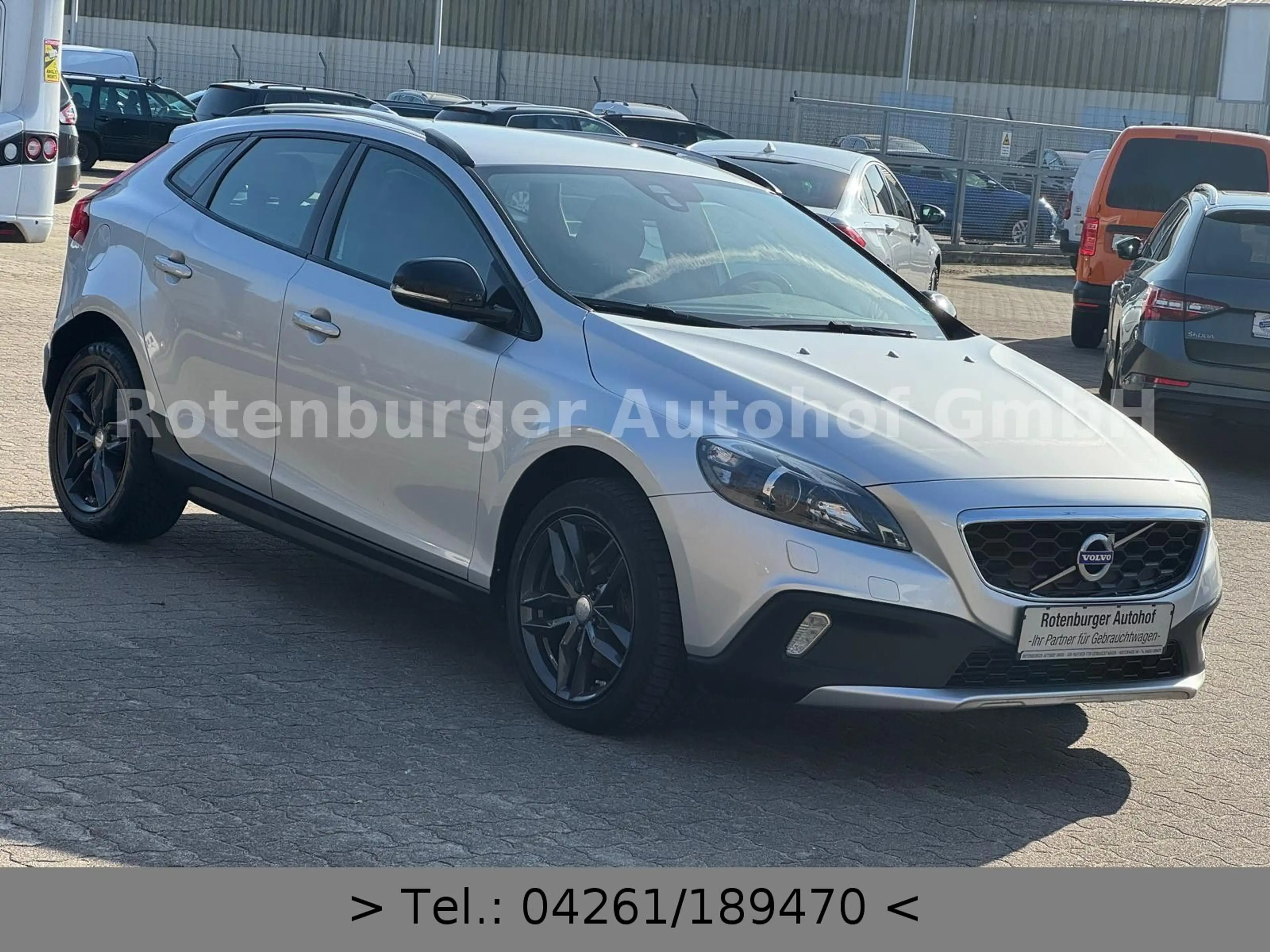 Volvo V40 Cross Country V40*D2*CROSS*COUNTRY*MOMENTUM*NAVI*AHK*TÜV NEU* — photo 3