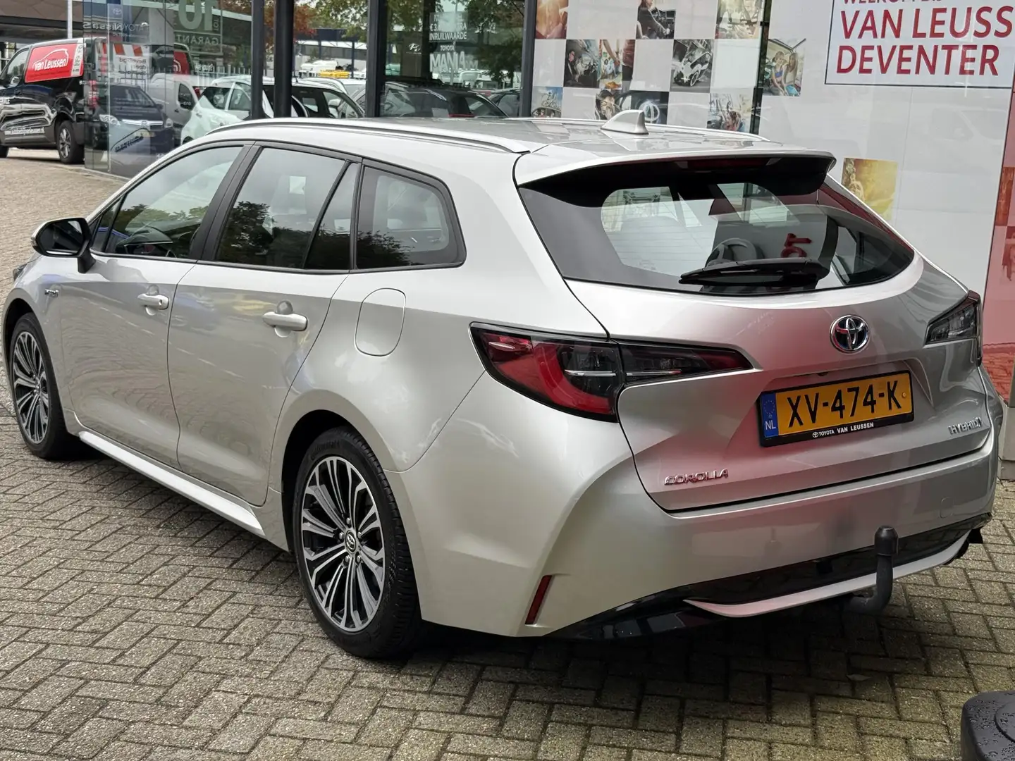 Toyota Corolla Touring Sports 2.0 Hybrid First Edition NL-AUTO TR Grijs - 2