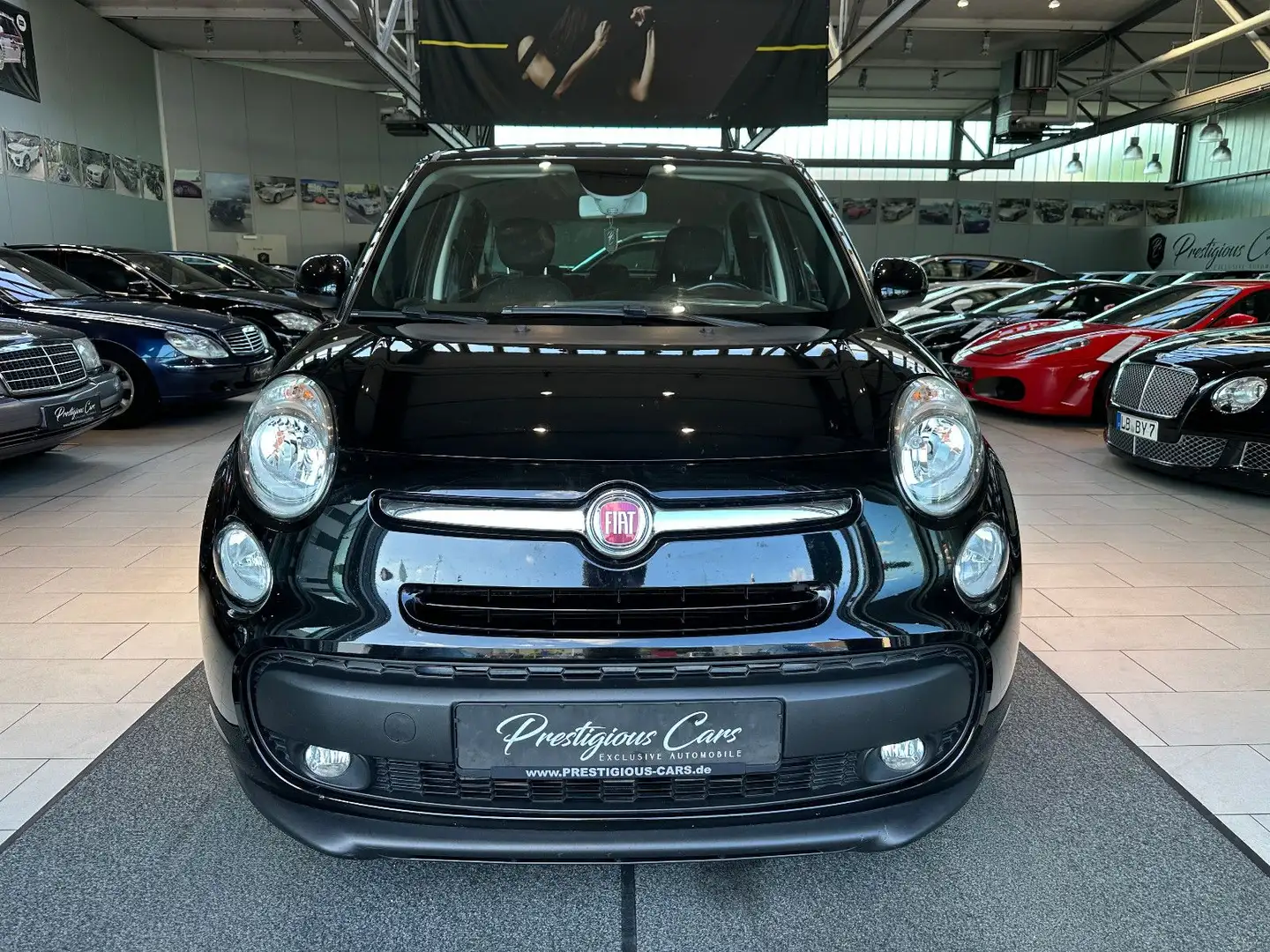 Fiat 500L Living Lounge PDC R-KAM NAV TEMP T-LEDER BT Schwarz - 1