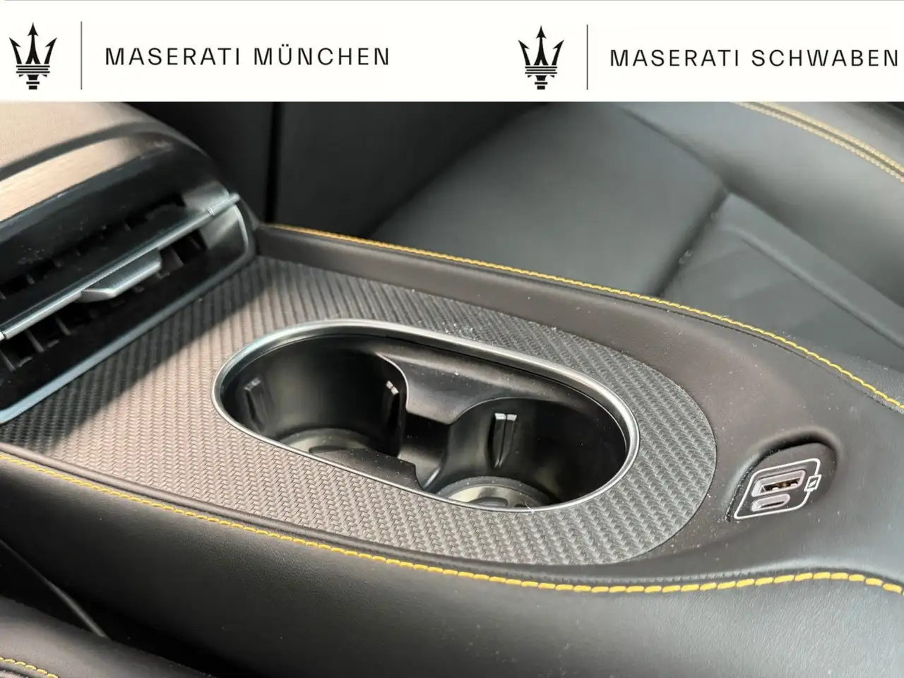 Maserati GranTurismo 2023 — фото 11