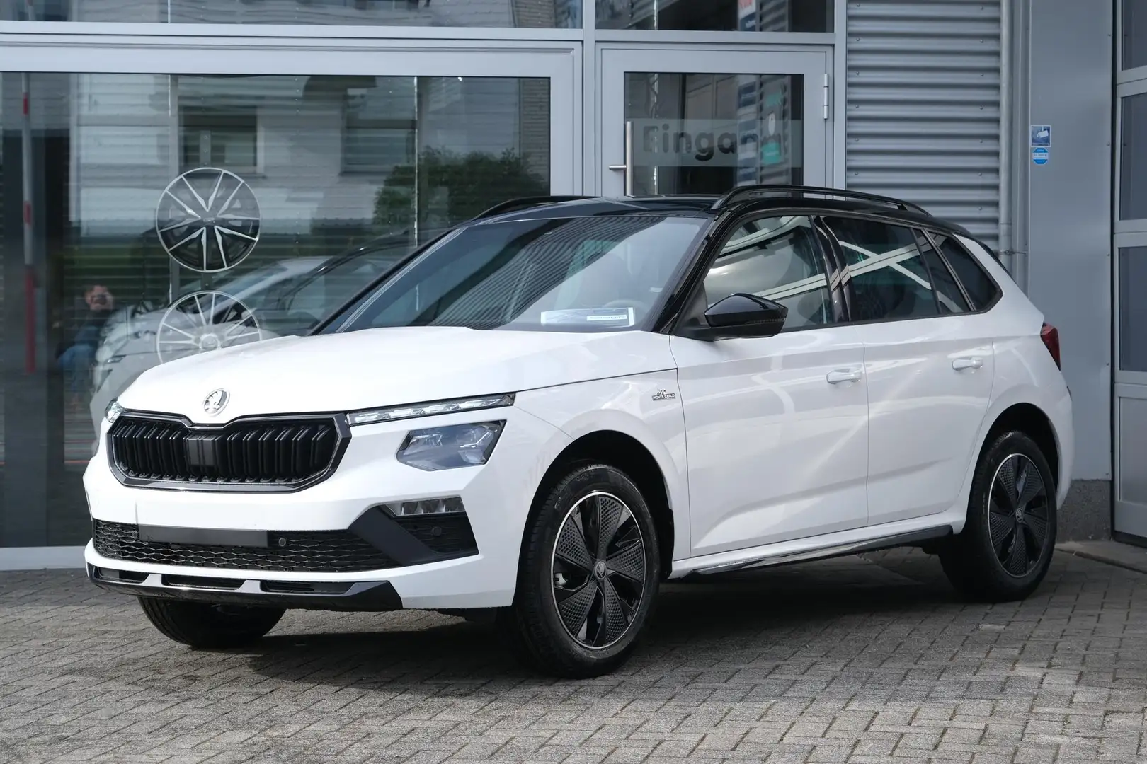 Skoda Kamiq Monte Carlo 1.0 TSI Matrix Panodach Kamera Gara... Weiß - 1