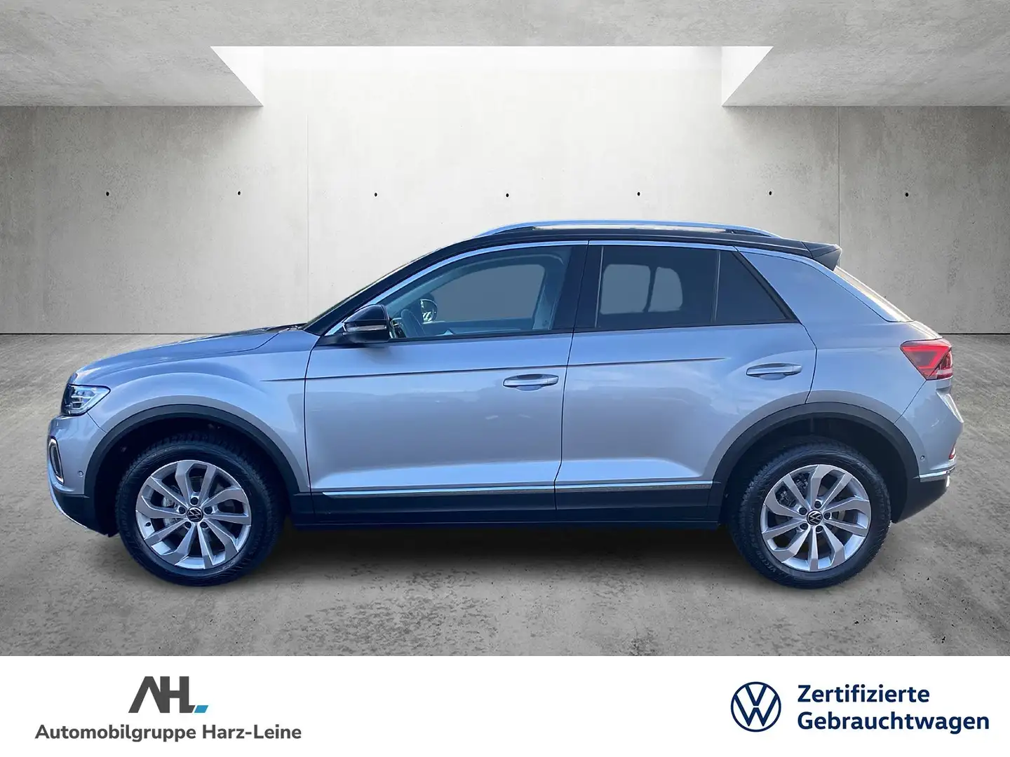 Volkswagen T-Roc 1.5 TSI Style DSG AHK Navi LED+ ACC DAB+ Massage Zilver - 2