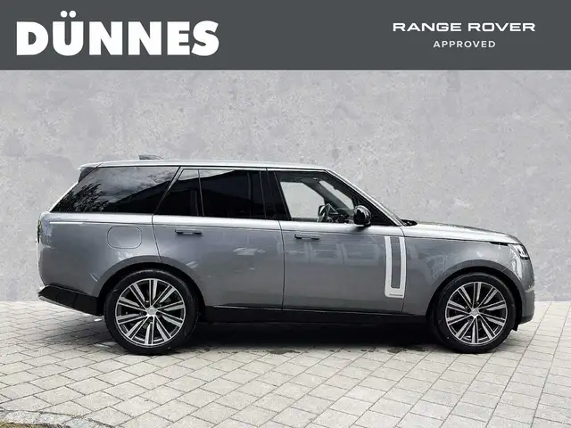 Land Rover Range Rover view 3