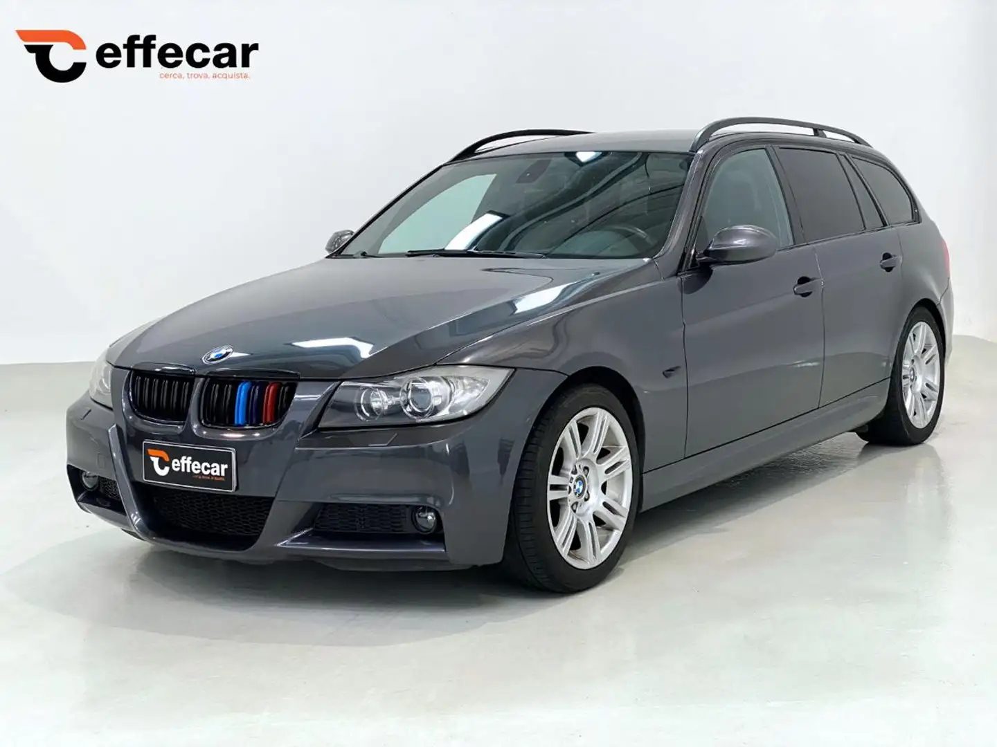 BMW 320 i cat Touring MSport Grau - 1