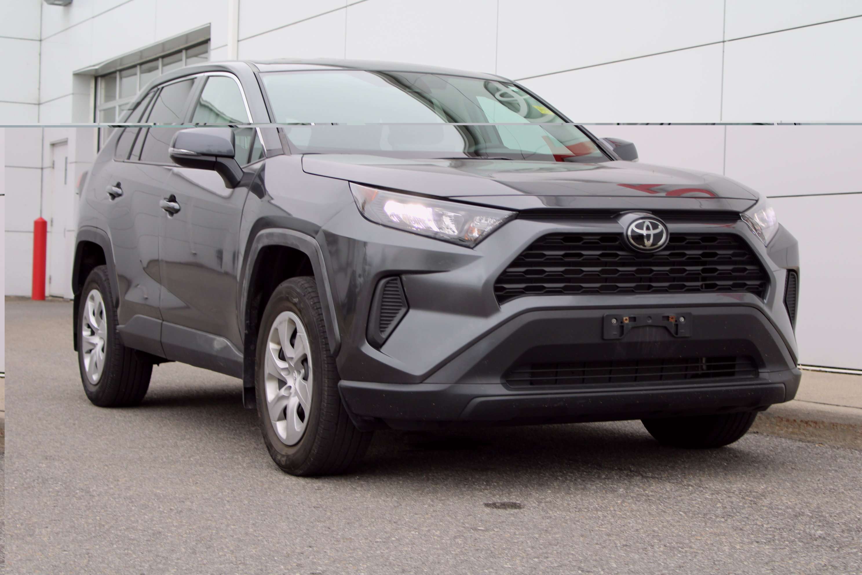 2023 Toyota RAV4 LE — снимка 1