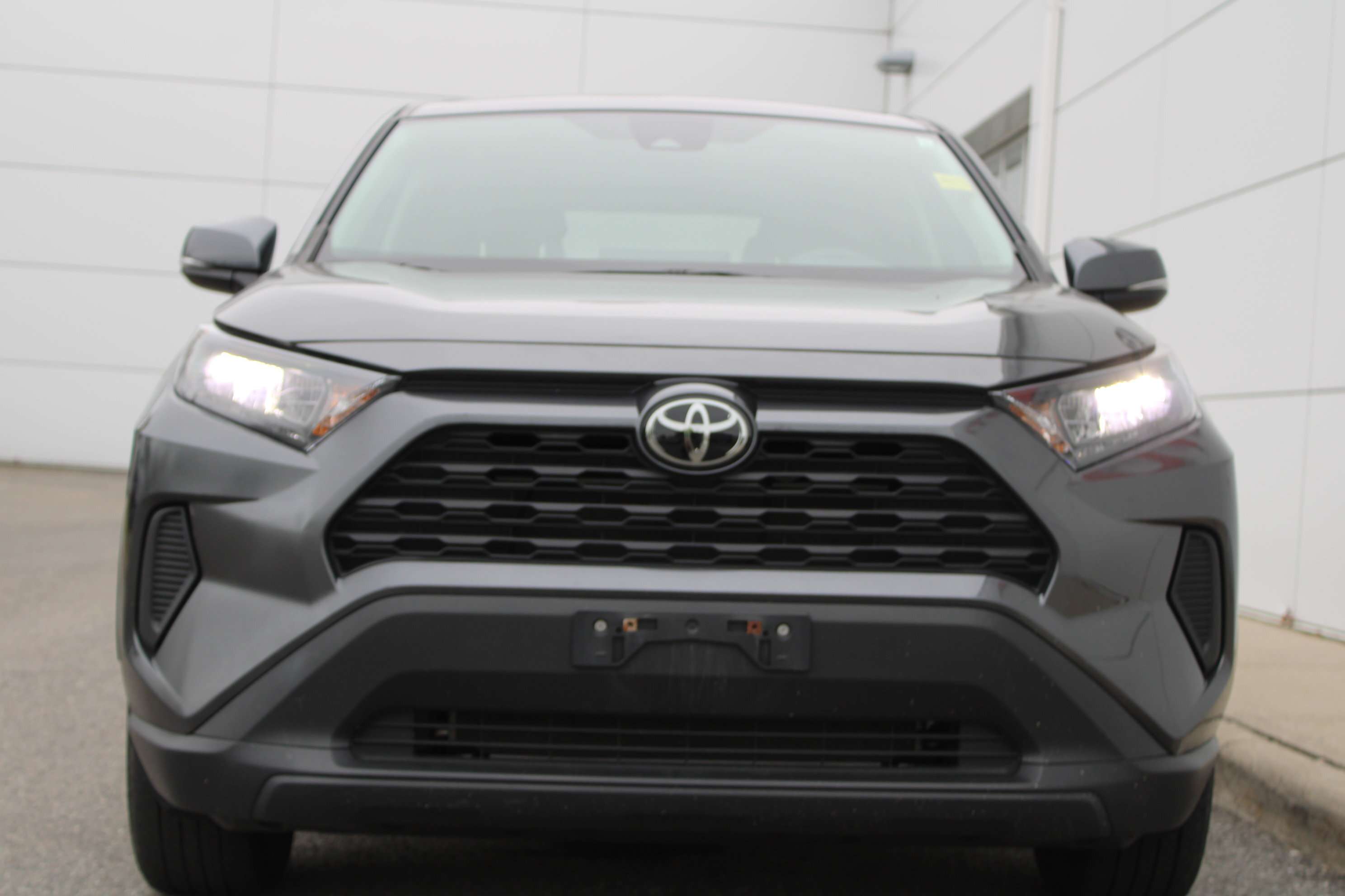 2023 Toyota RAV4 LE — снимка 1