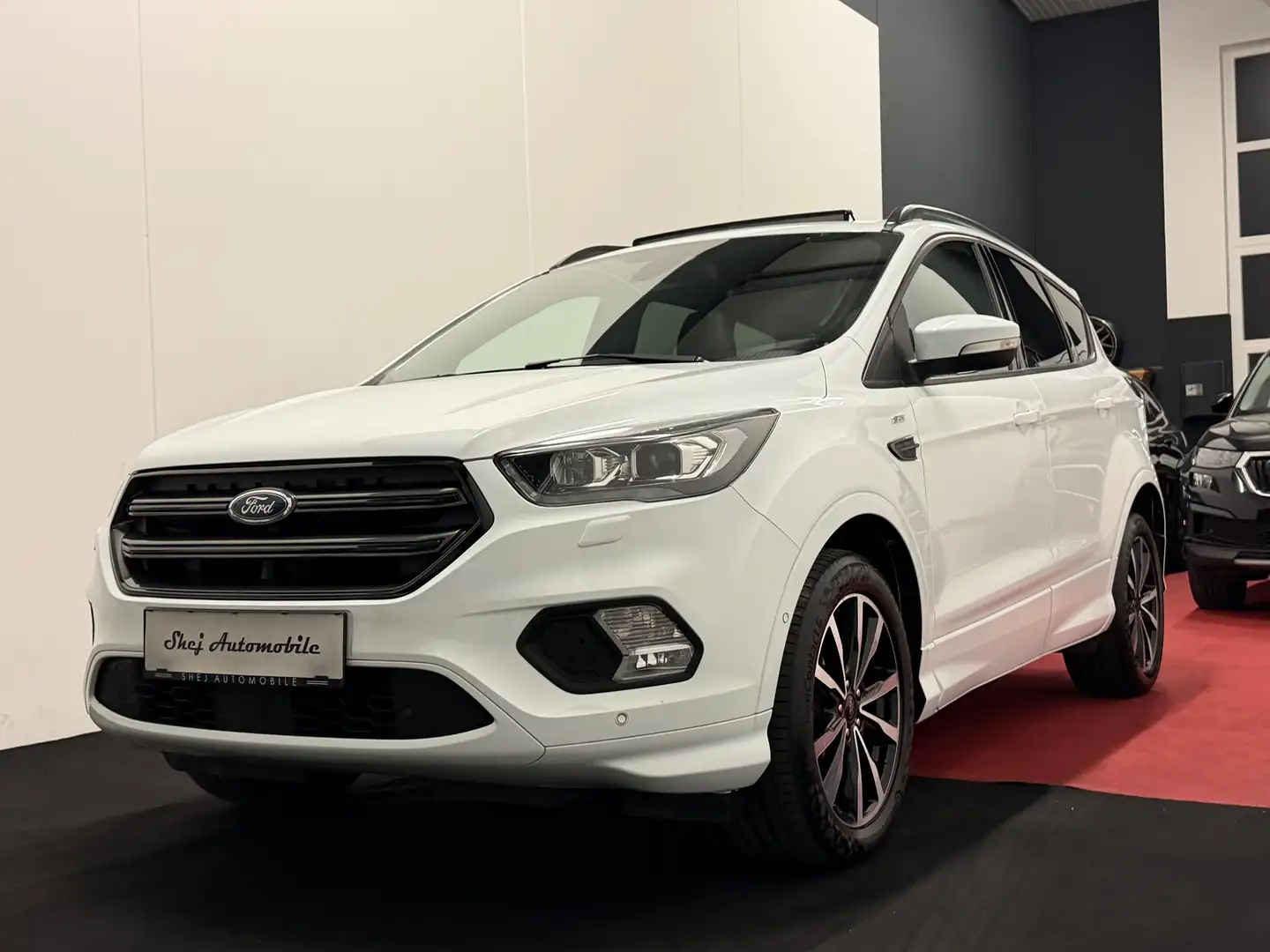 Ford Kuga Kuga 1,5 EcoBoost ST-Line ST-Line*1.Besitz*Pano* Weiß - 1