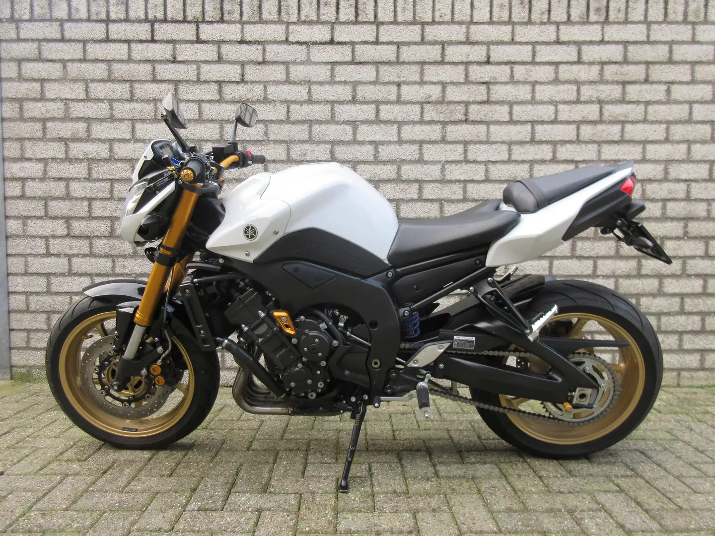 Yamaha FZ 8 NAKED Alb - 2
