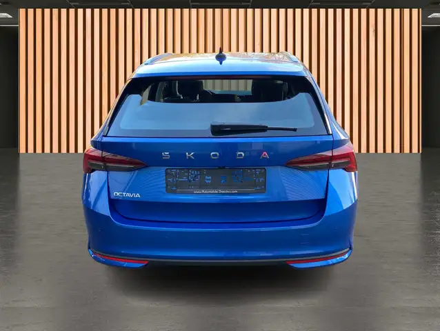 Skoda Octavia view 6
