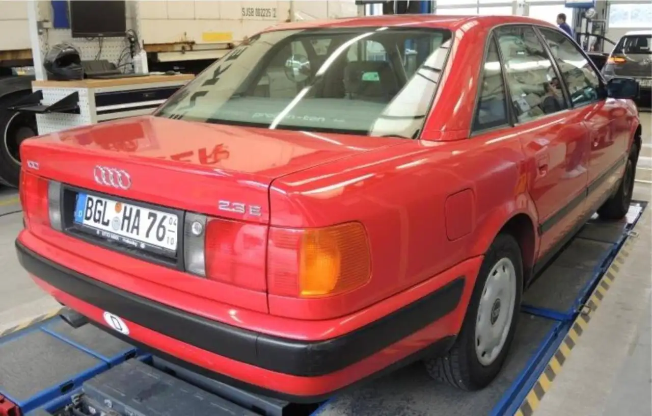 Audi 100 2.3 E, foto 2