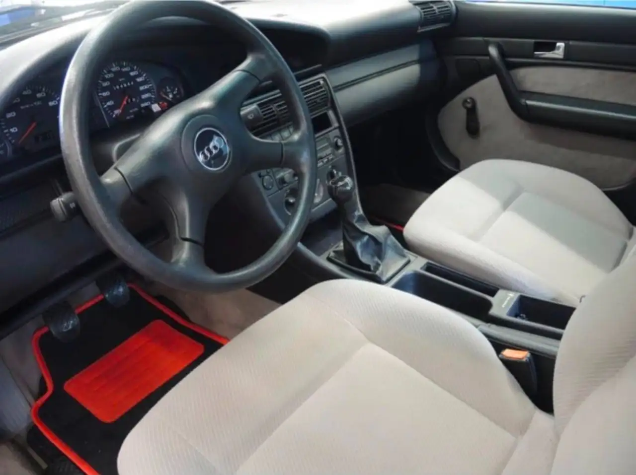 Audi 100 2.3 E, foto 5