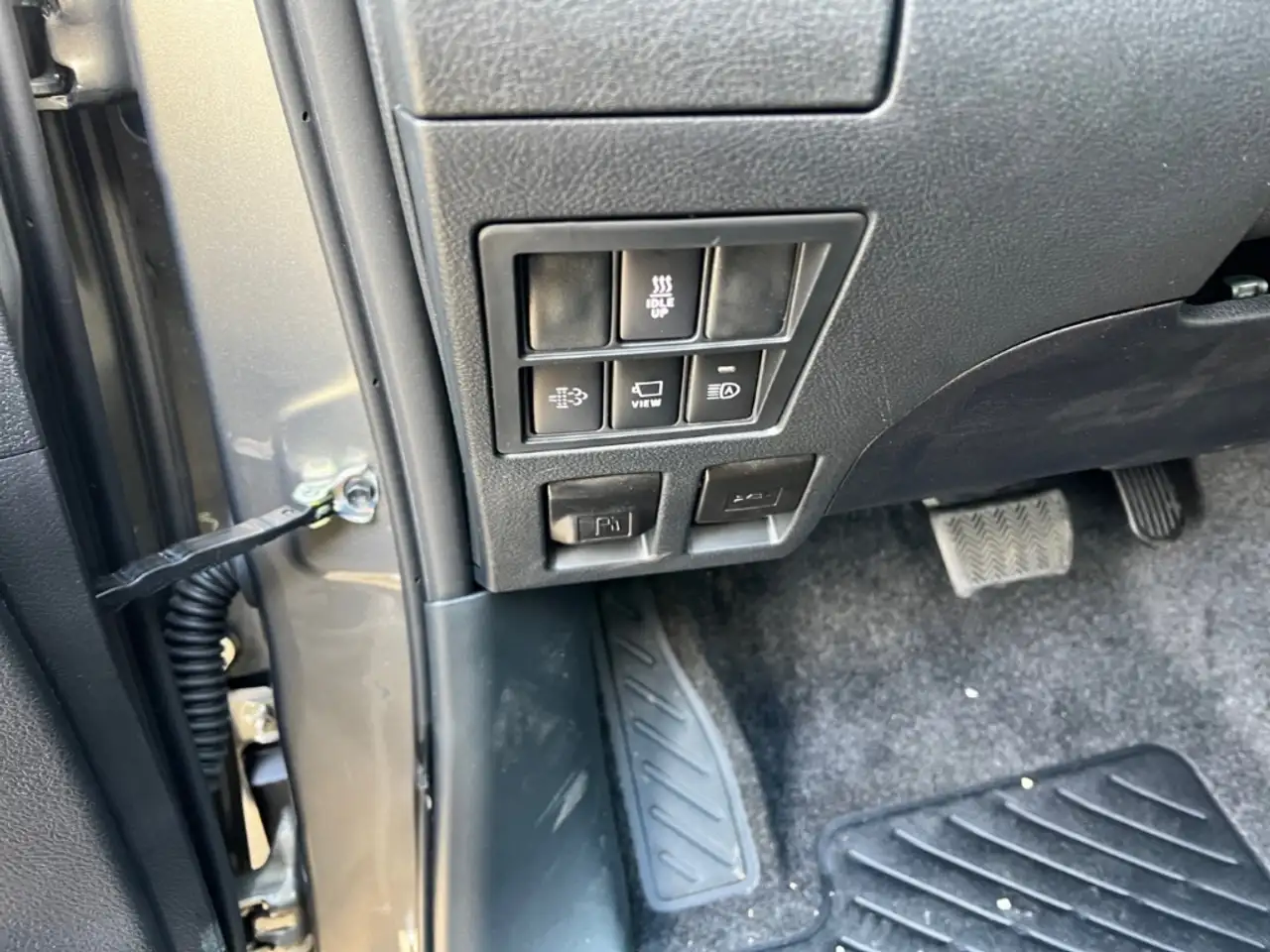 Toyota Hilux Double Cab Invincible 4x4 - On Stock 12