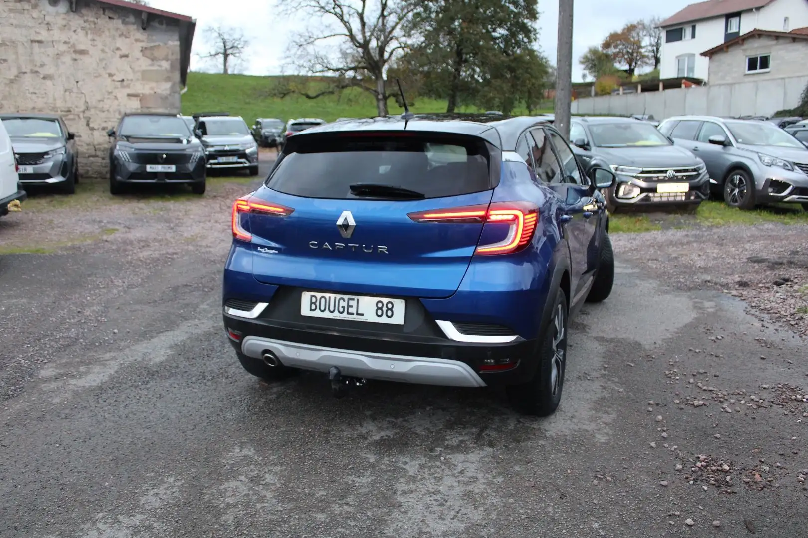 Renault Captur TCE 100 INTENSE GPS 3D CAMÉRA RE USB JA 17 ATTELAGE FULL LED I-COKPIT RÉGULATEUR Bleu - 2