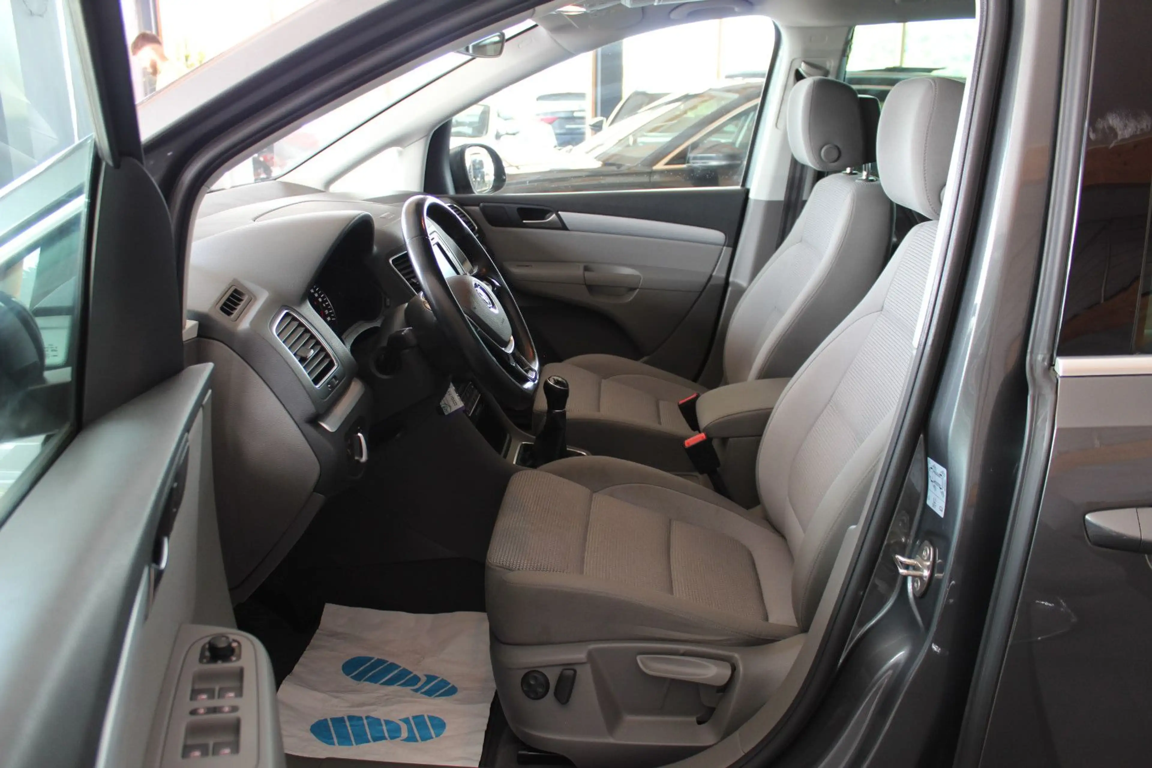 Volkswagen Sharan 1.4 TSI Comfortline*NAVI*7.SiTZER*KAMERA* — photo 7