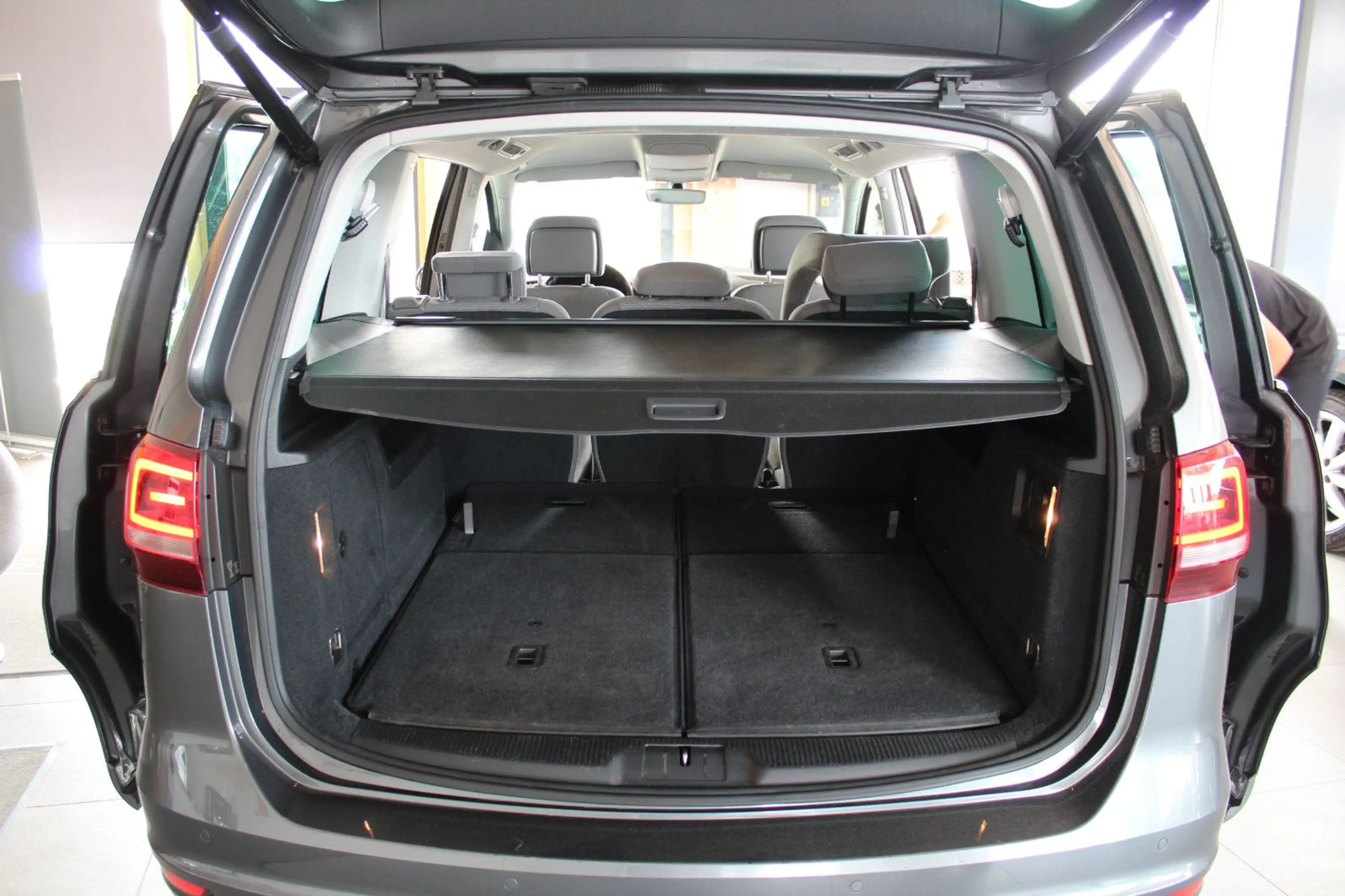 Volkswagen Sharan 1.4 TSI Comfortline*NAVI*7.SiTZER*KAMERA* — photo 13