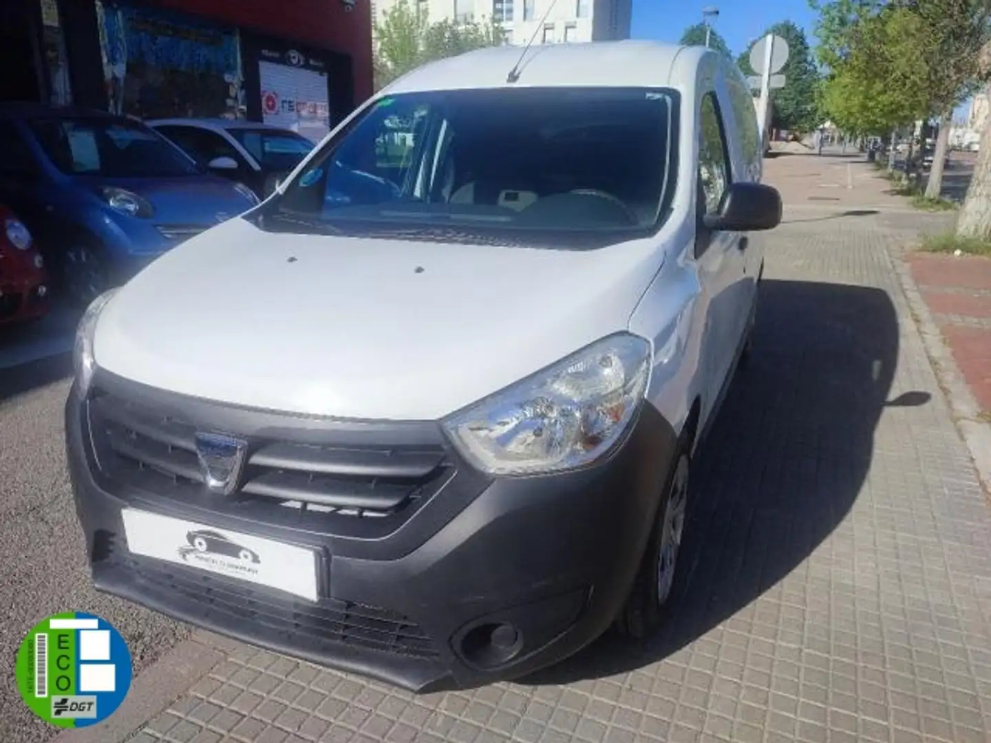 Dacia Dokker VAN PHARMA Weiß - 1
