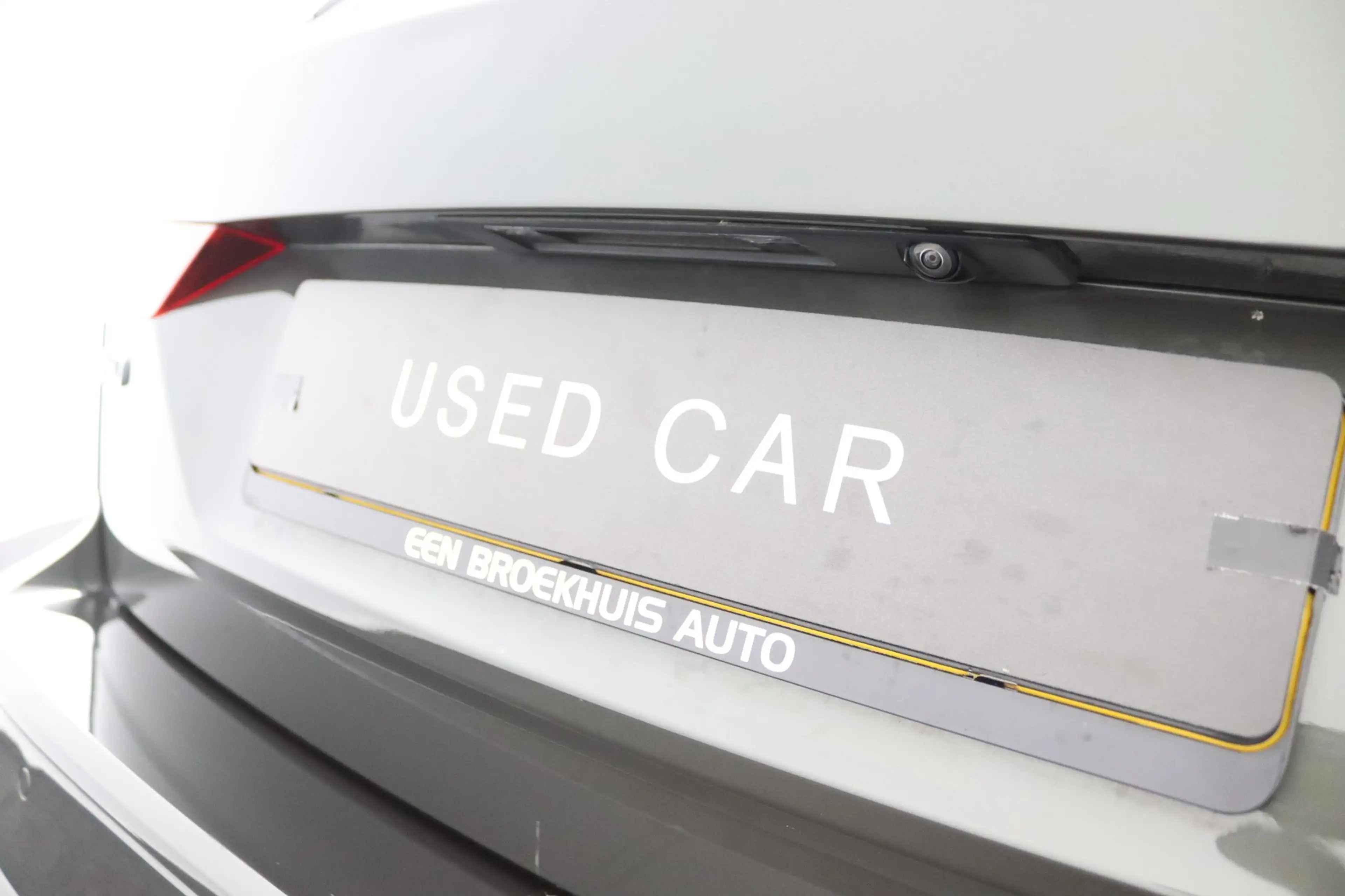 Volvo V60 2.0 B3 Advantage | Leder | Camera | Stoel/ Stuurve — photo 22