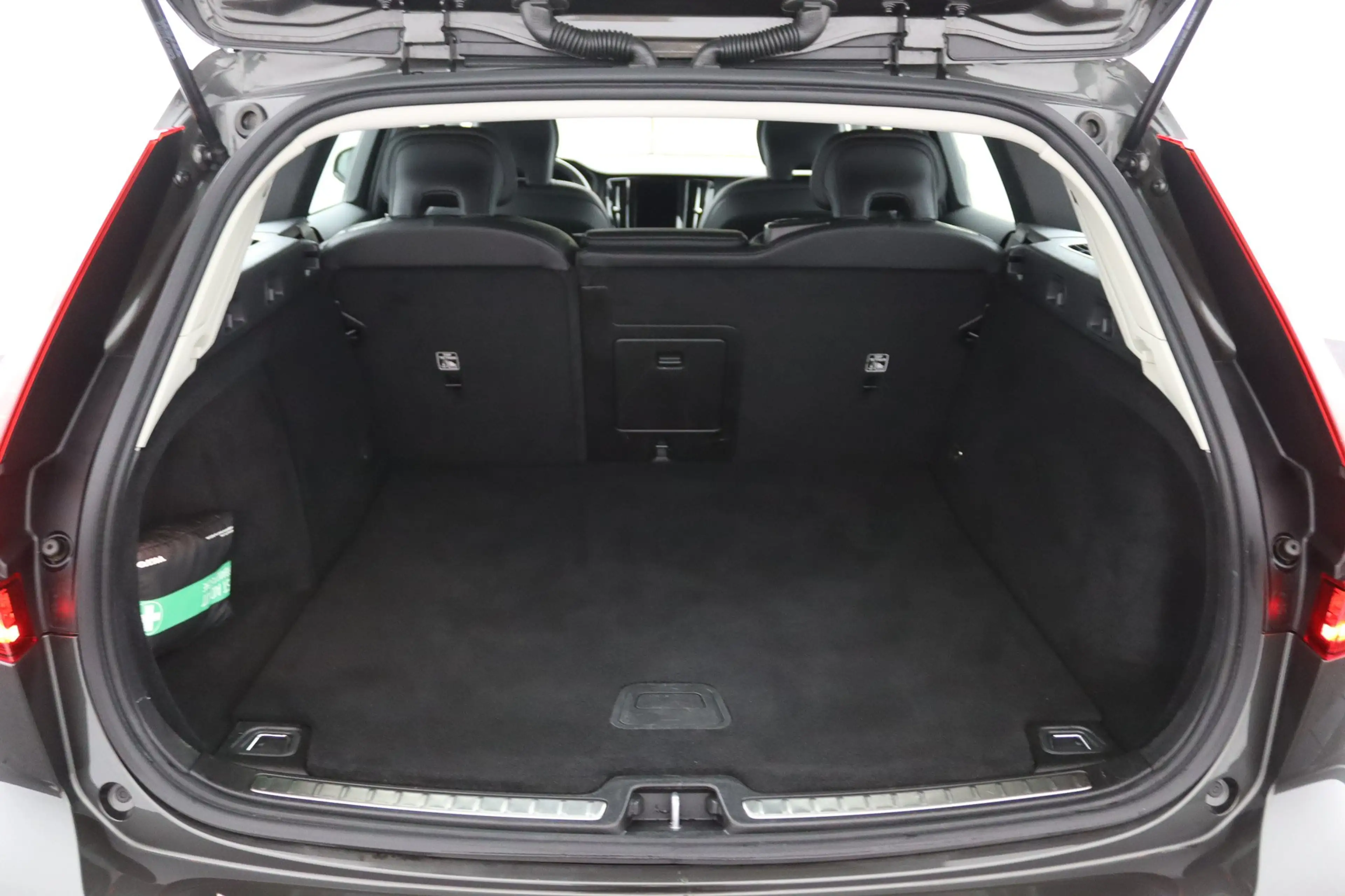 Volvo V60 2.0 B3 Advantage | Leder | Camera | Stoel/ Stuurve — photo 10