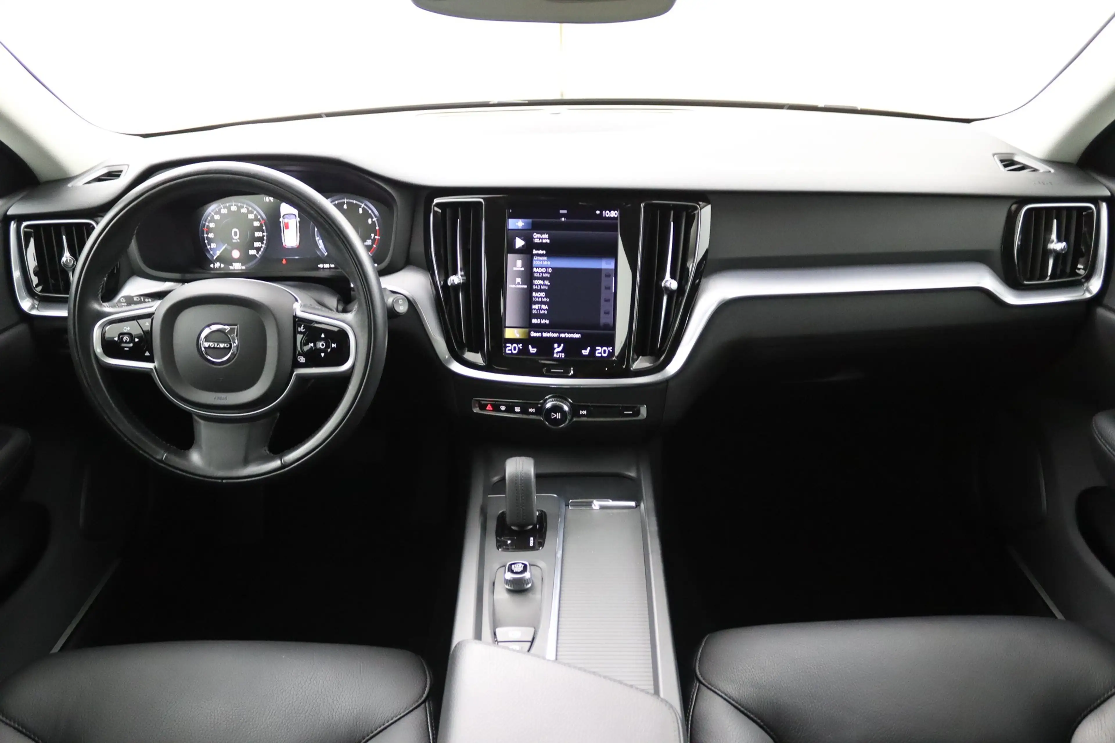 Volvo V60 2.0 B3 Advantage | Leder | Camera | Stoel/ Stuurve — photo 4