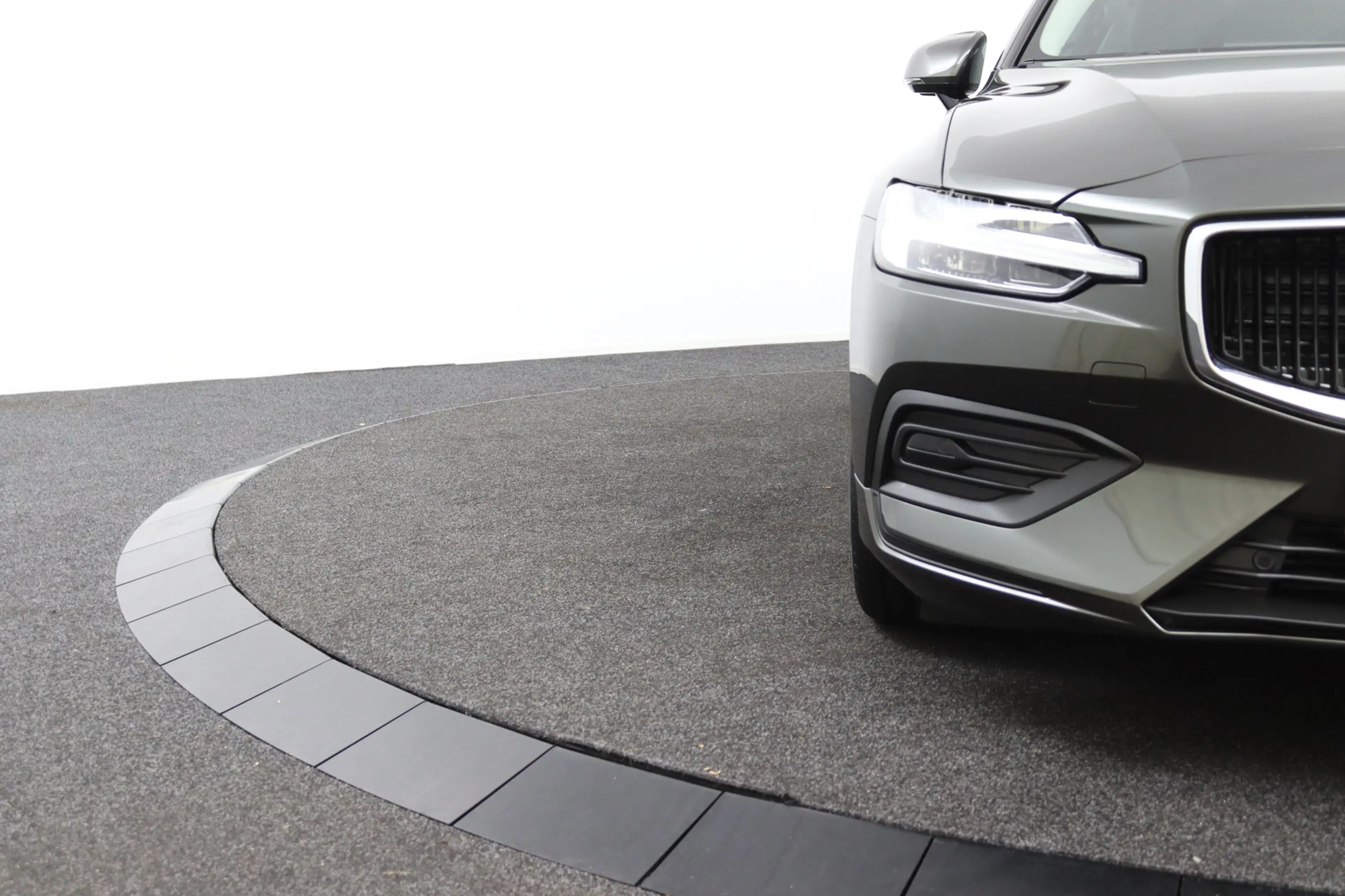 Volvo V60 2.0 B3 Advantage | Leder | Camera | Stoel/ Stuurve — photo 33