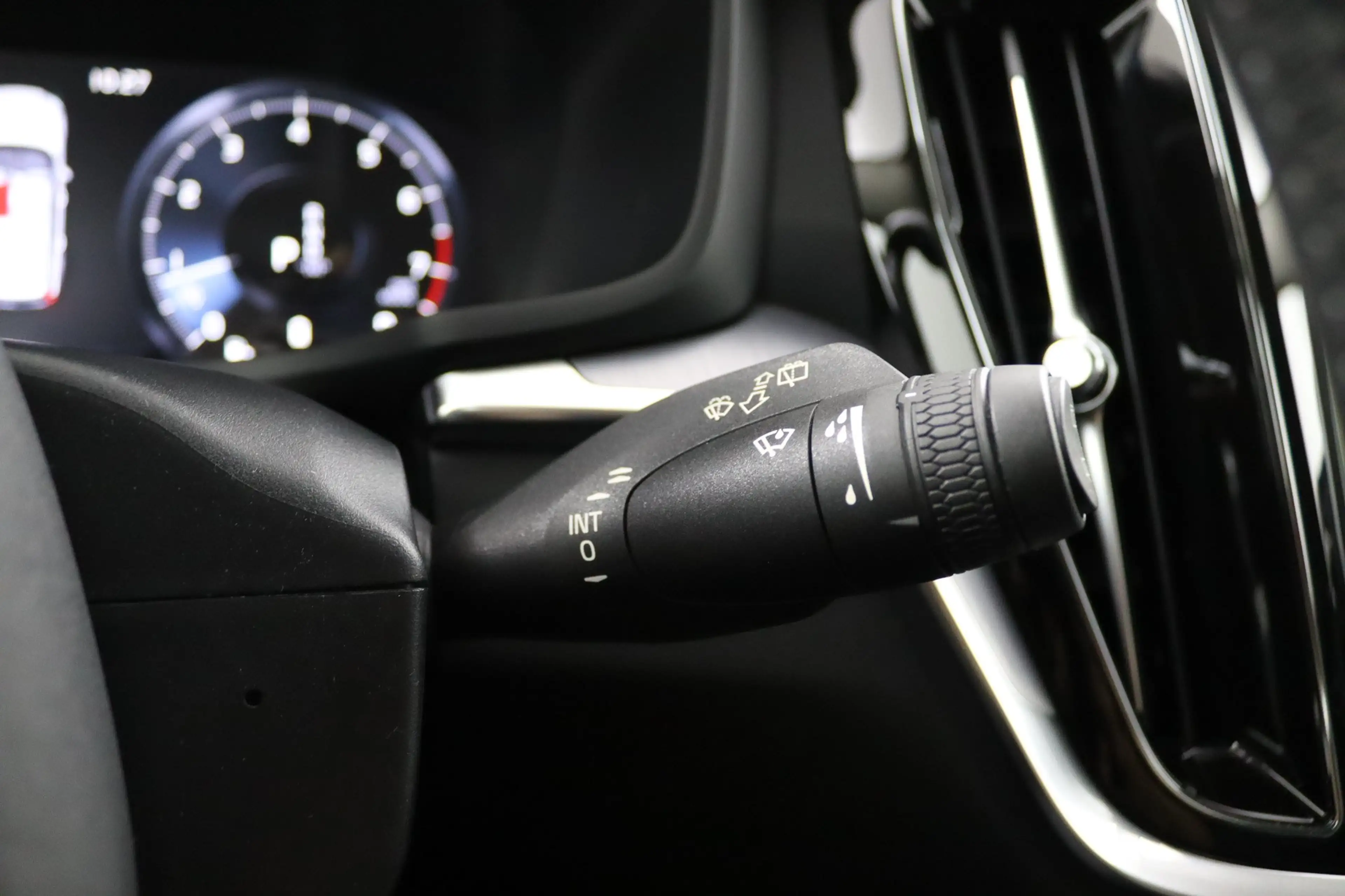 Volvo V60 2.0 B3 Advantage | Leder | Camera | Stoel/ Stuurve — photo 31