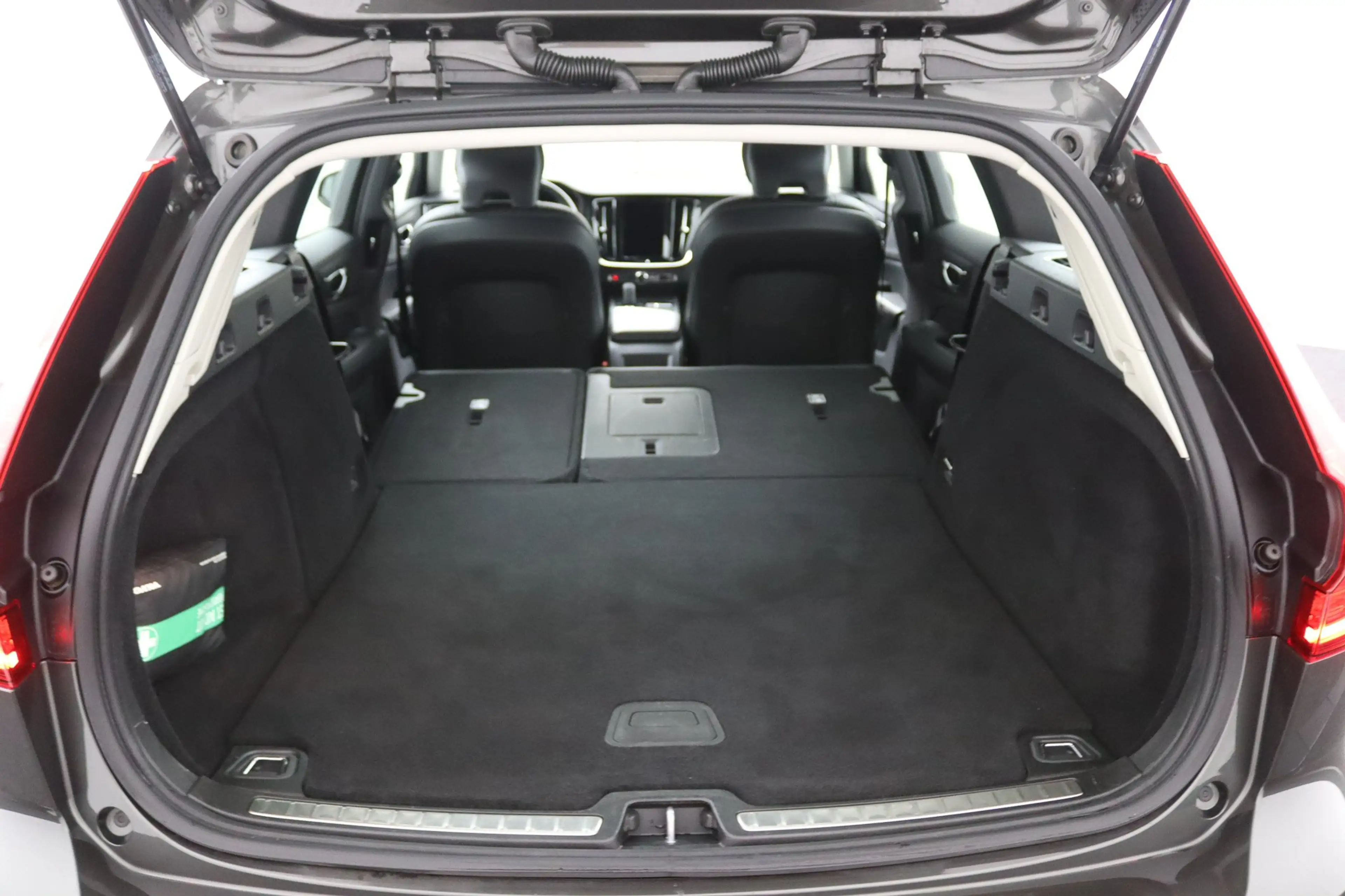 Volvo V60 2.0 B3 Advantage | Leder | Camera | Stoel/ Stuurve — photo 27