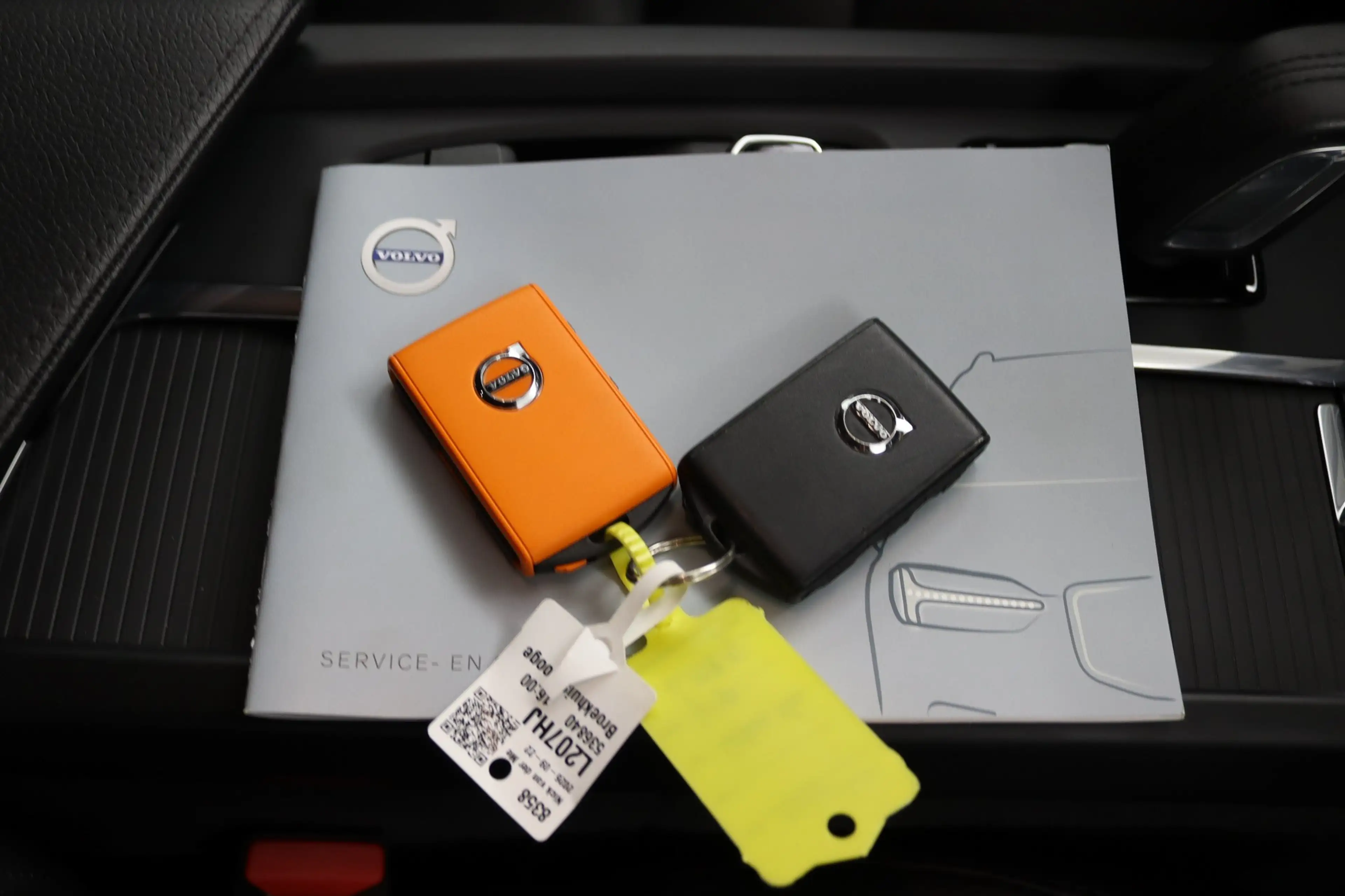 Volvo V60 2.0 B3 Advantage | Leder | Camera | Stoel/ Stuurve — photo 19