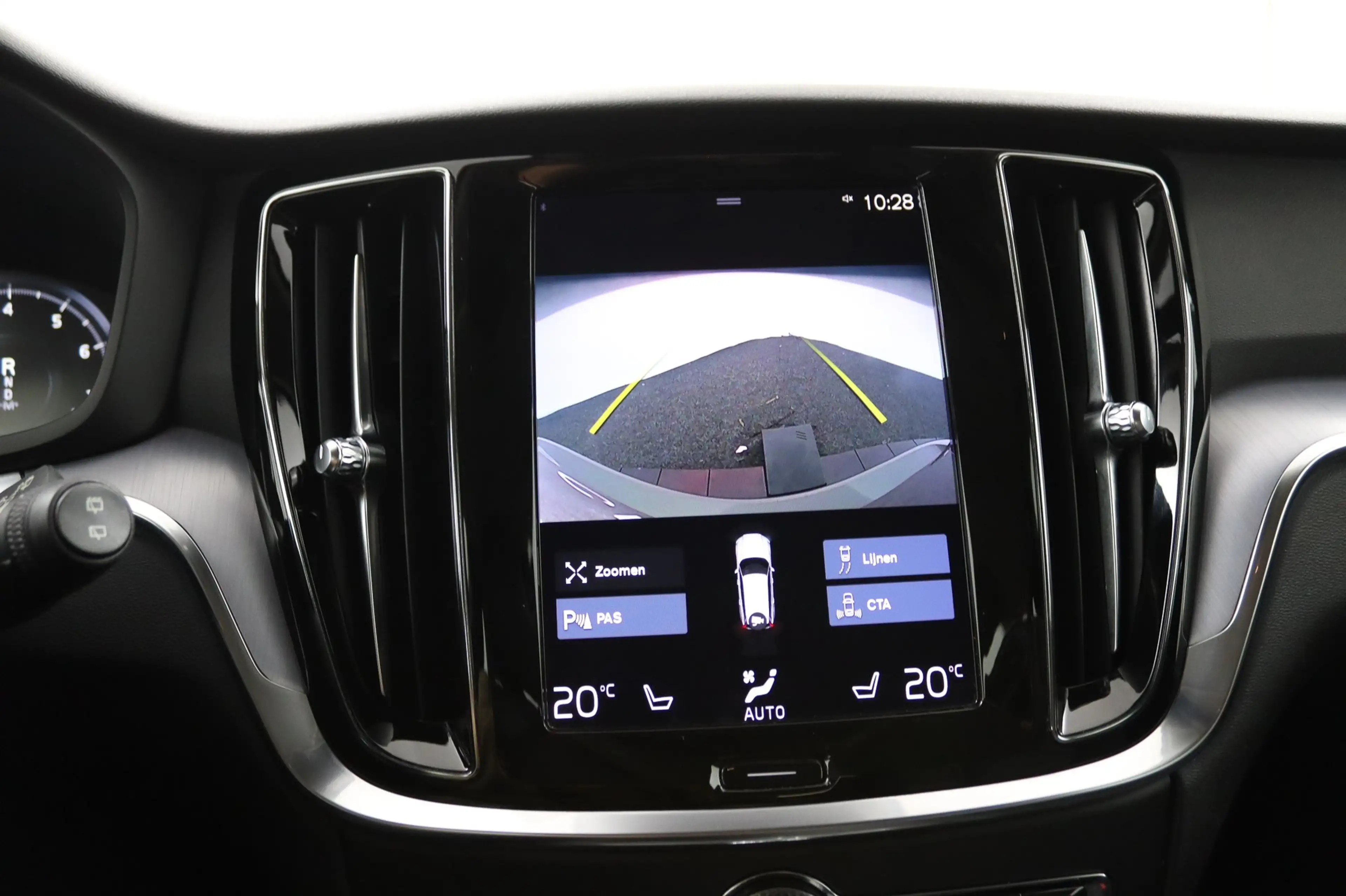 Volvo V60 2.0 B3 Advantage | Leder | Camera | Stoel/ Stuurve — photo 23