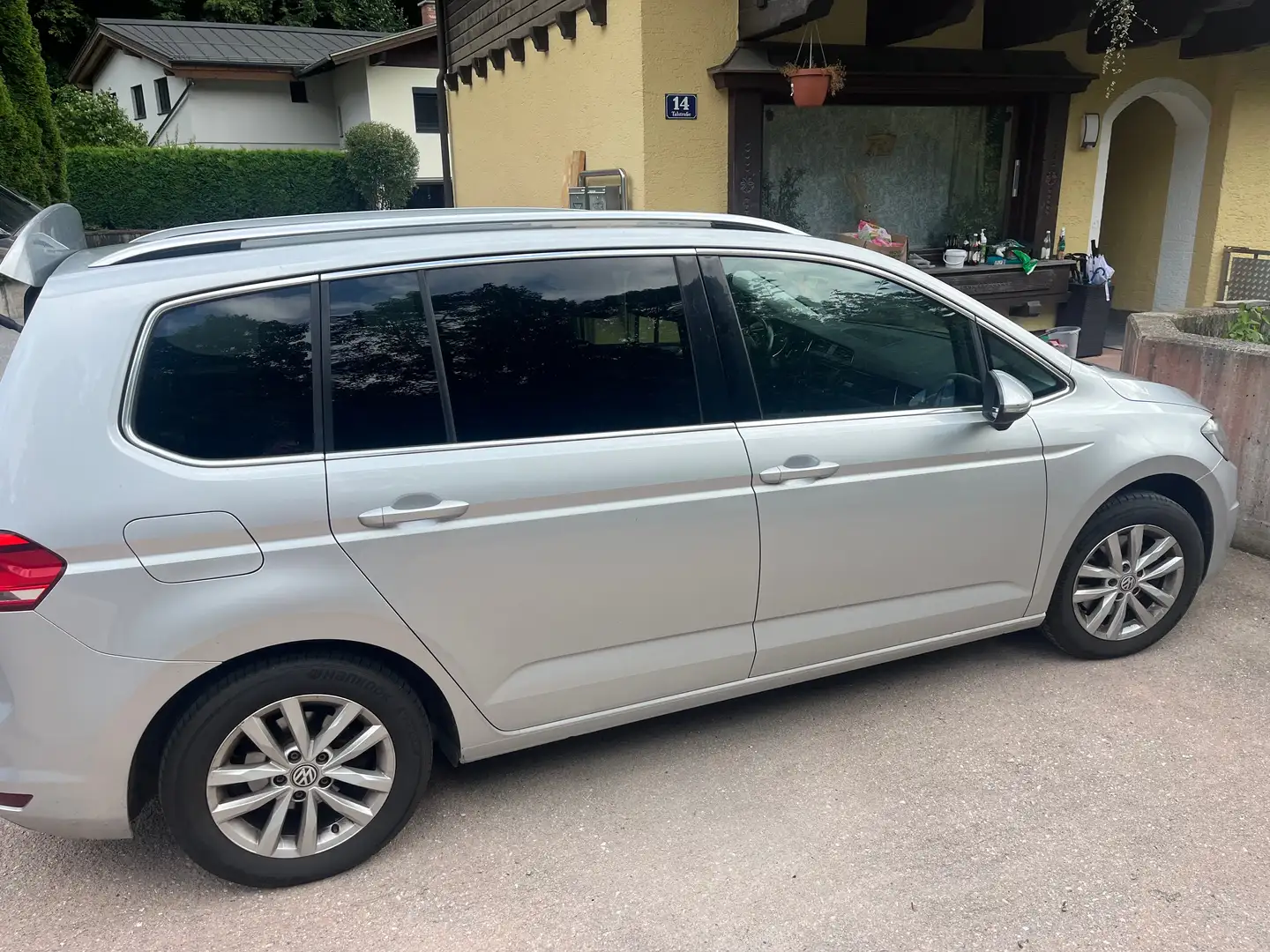 Volkswagen Touran Touran Highline 2,0 SCR TDI Highline Silber - 2