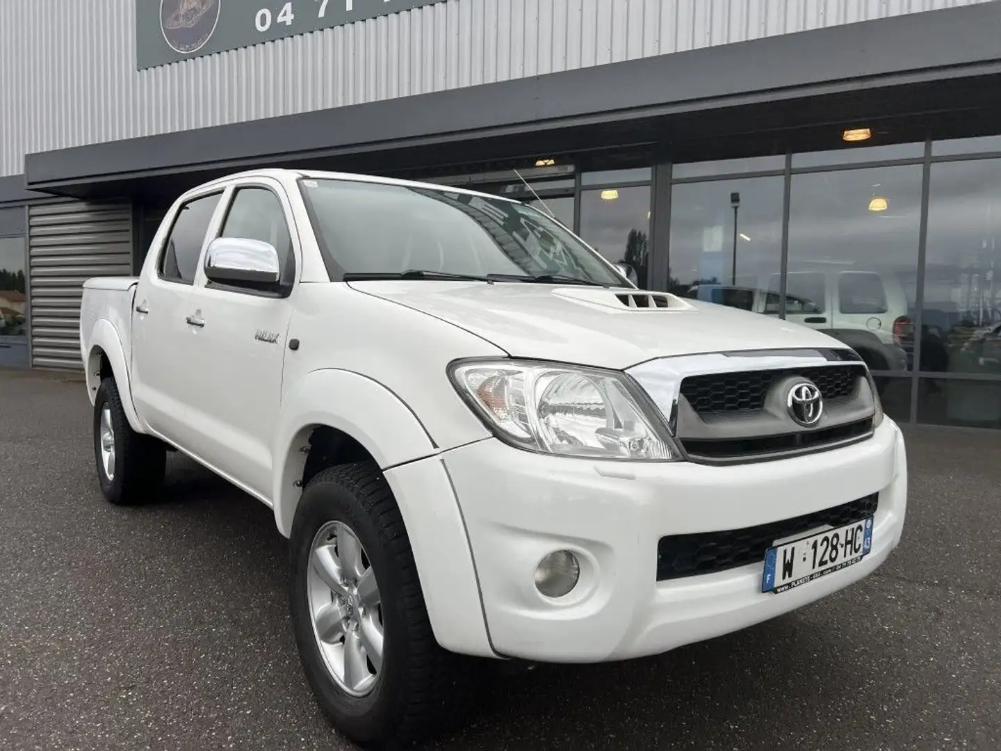 Toyota Hilux 3 L D4D 171 CV Double Cabine BVA invincible Blanc - 2