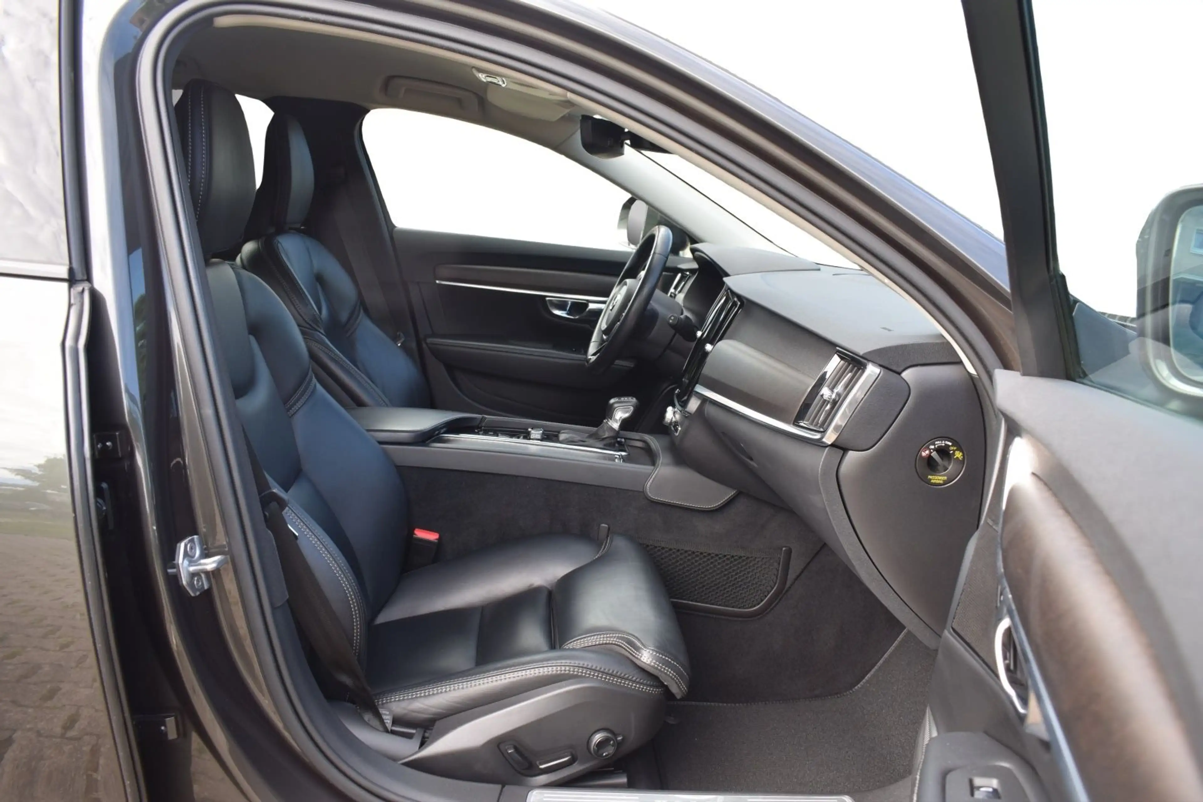 Volvo V90 Cross Country V90 PRO AWD CROSS COUNTRY/KAMERA/ANGEBOT 2,49% — photo 7