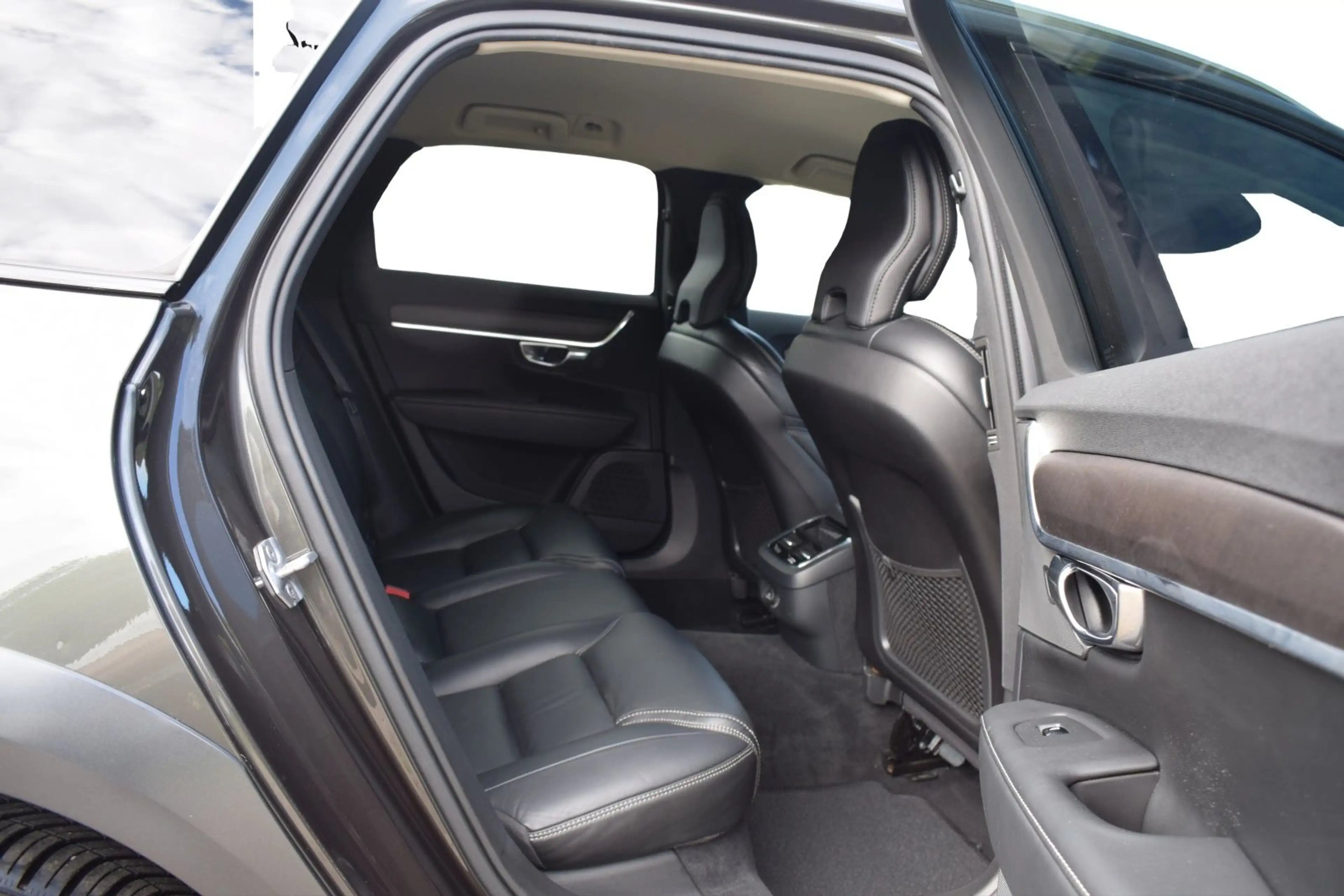 Volvo V90 Cross Country V90 PRO AWD CROSS COUNTRY/KAMERA/ANGEBOT 2,49% — photo 8