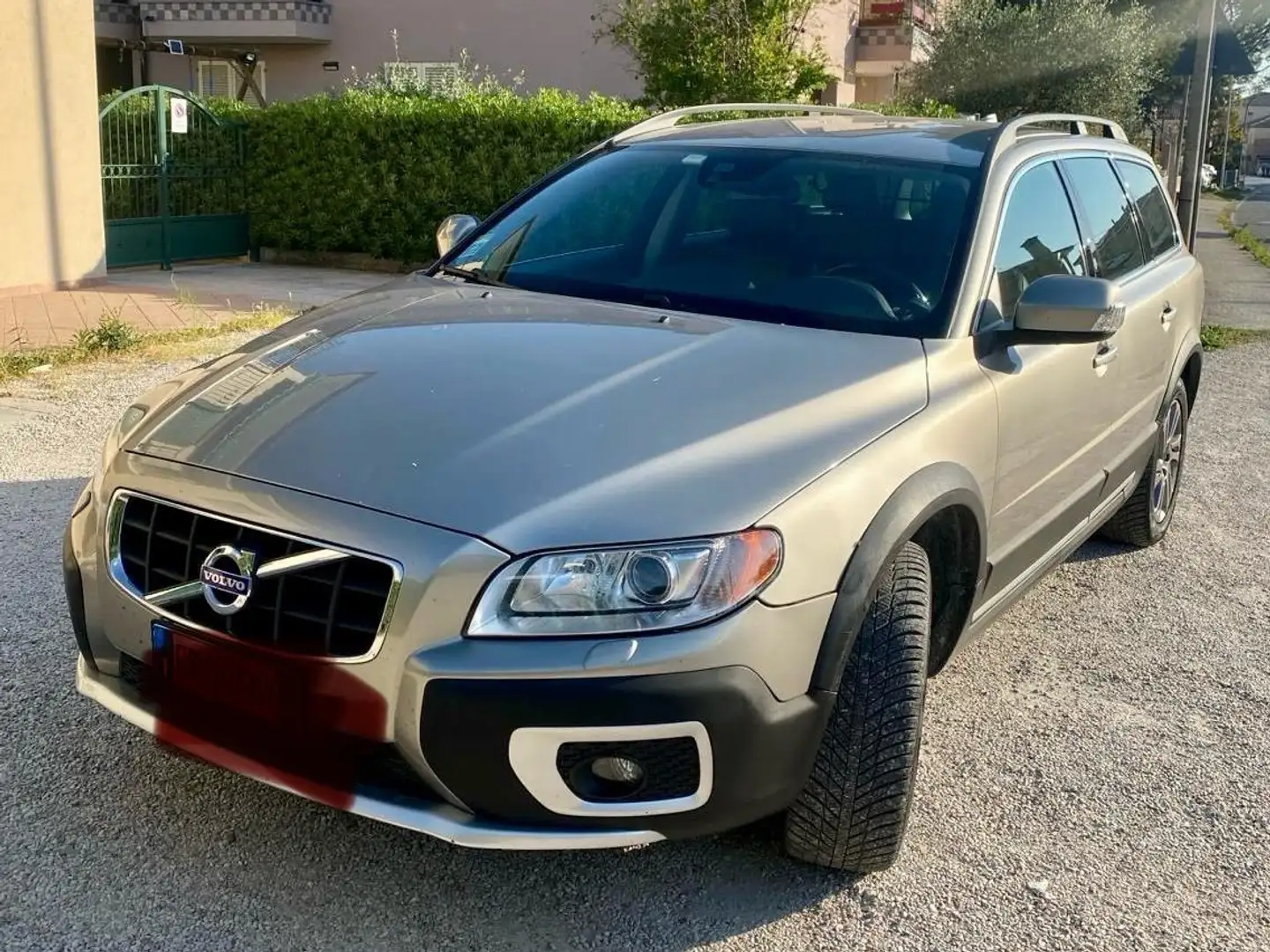 Volvo XC70 2.4 d4 Business awd 163cv Beige - 1
