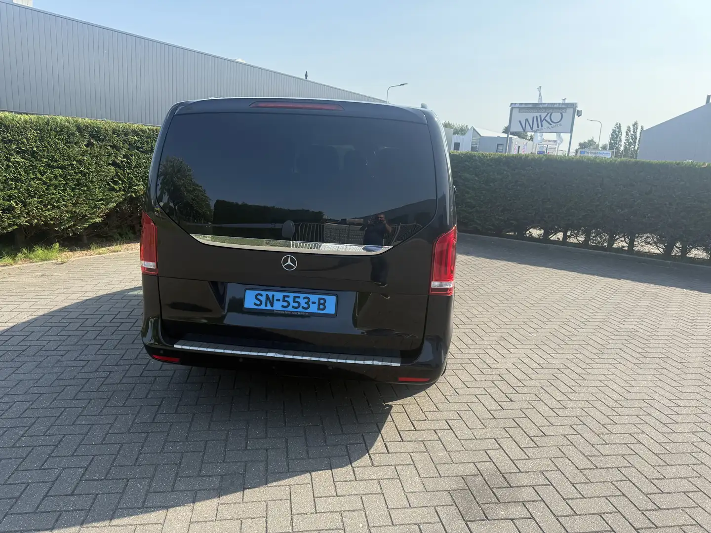 Mercedes-Benz V 220d Ex. Lang Av. Zwart - 2
