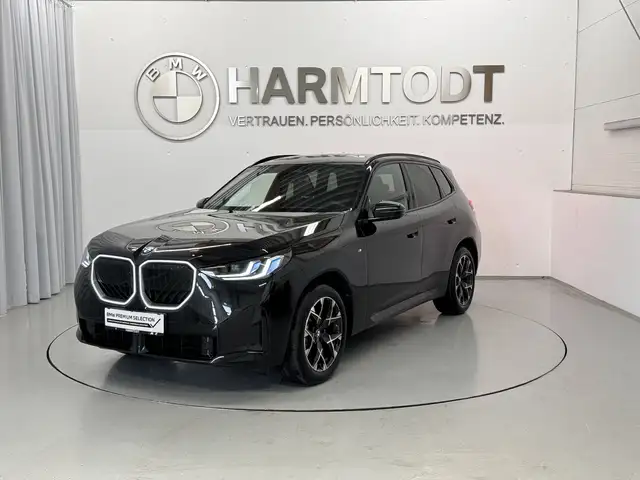BMW X3 view 2