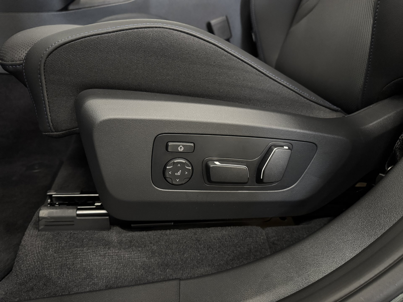 BMW X3 20d xDrive *M-Sportpaket / Innovationspaket / AHV* — photo 21