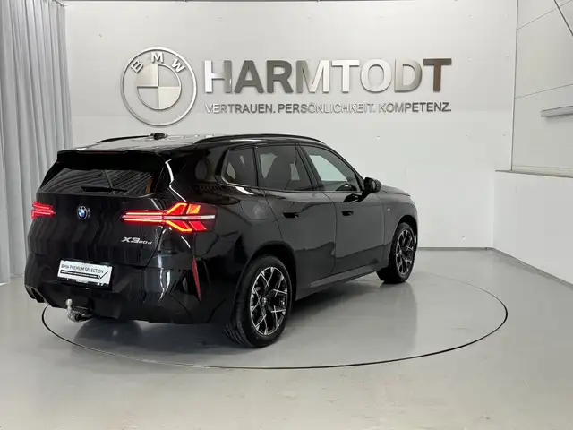 BMW X3 view 6